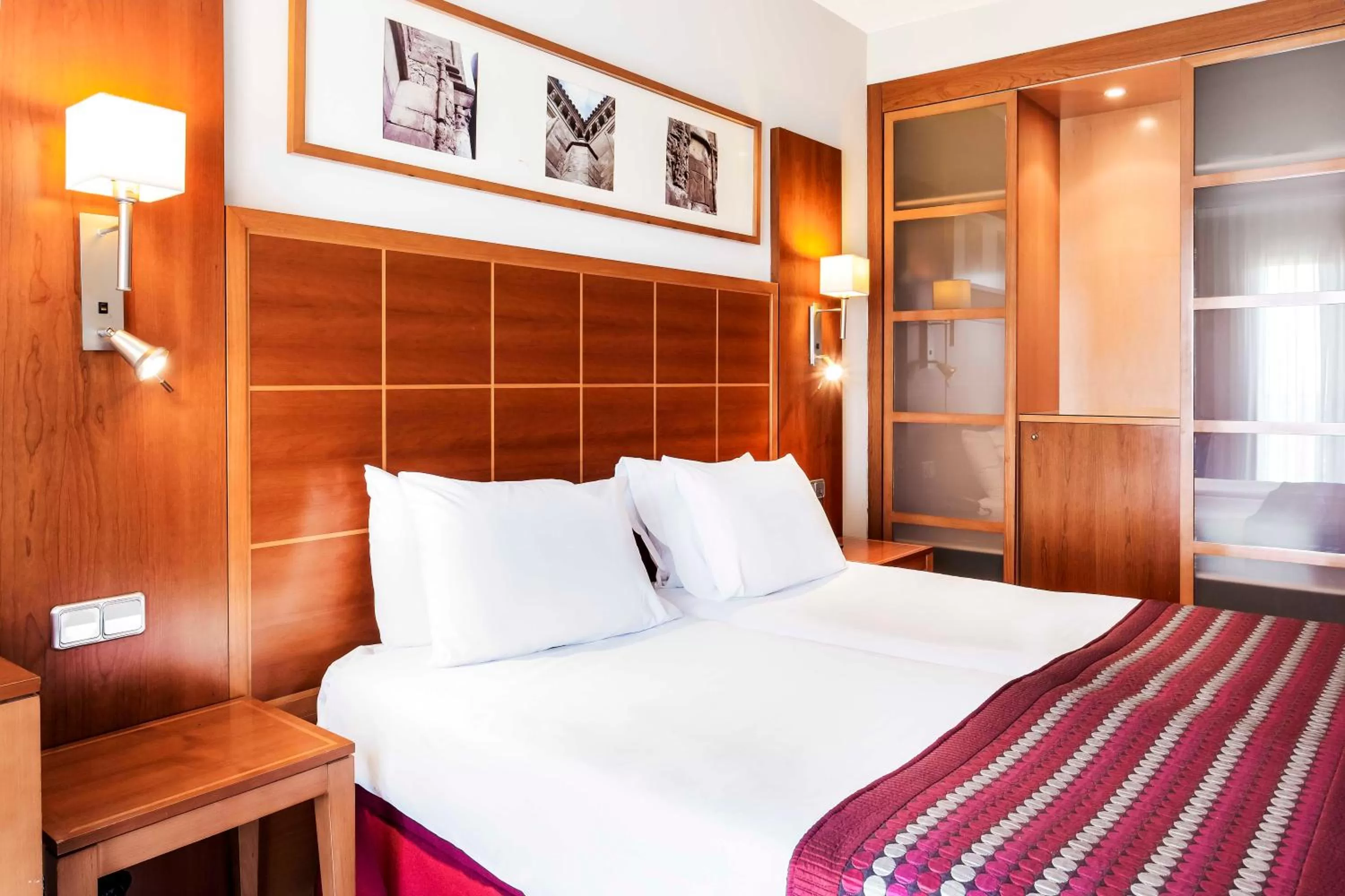 Bed in Exe Las Adelfas