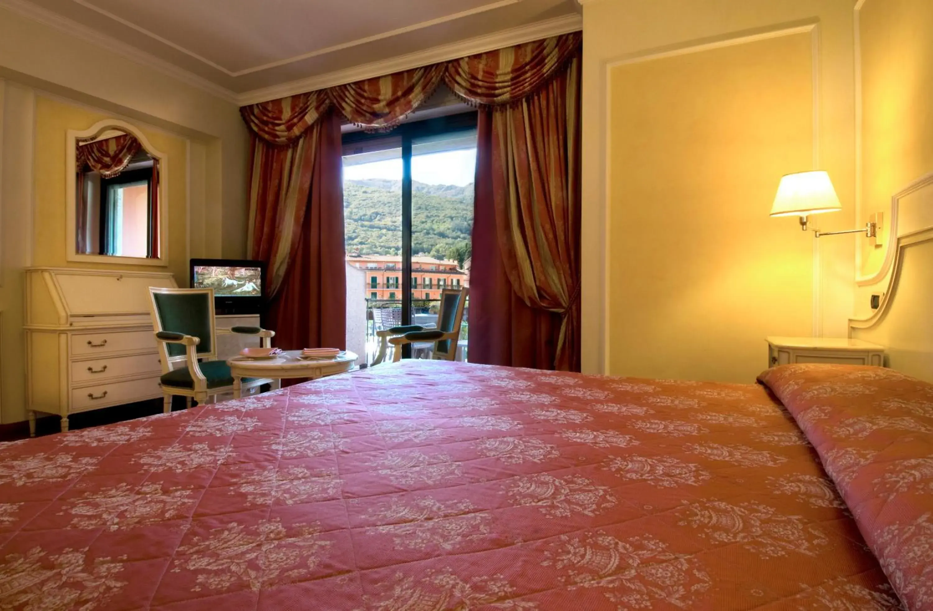Double or Twin Room - Mountain Side in Grand Hotel Dino Double or Twin Room - Mountain Side in Grand Hotel Dino