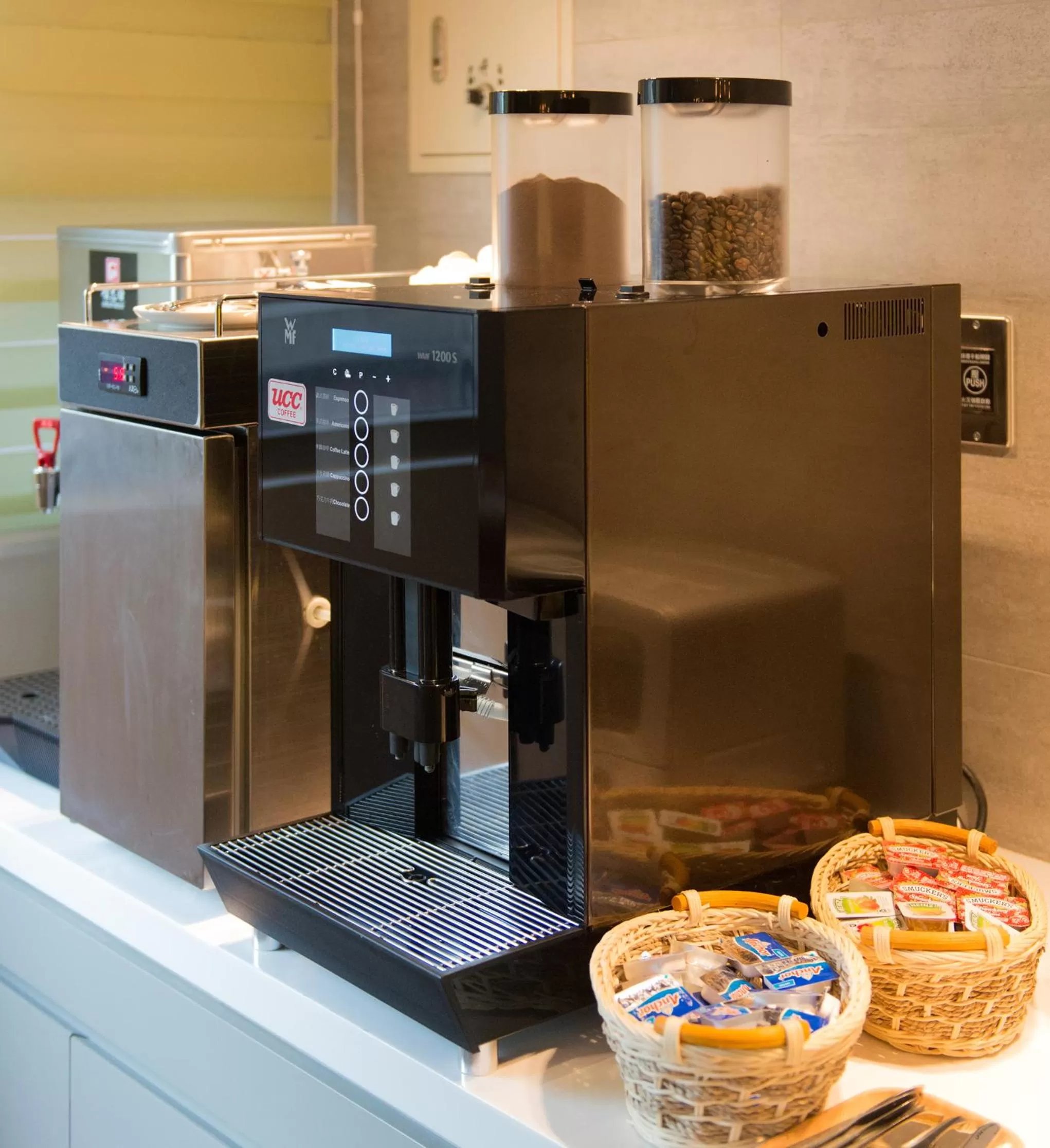 Coffee/tea facilities in Horizon Inn