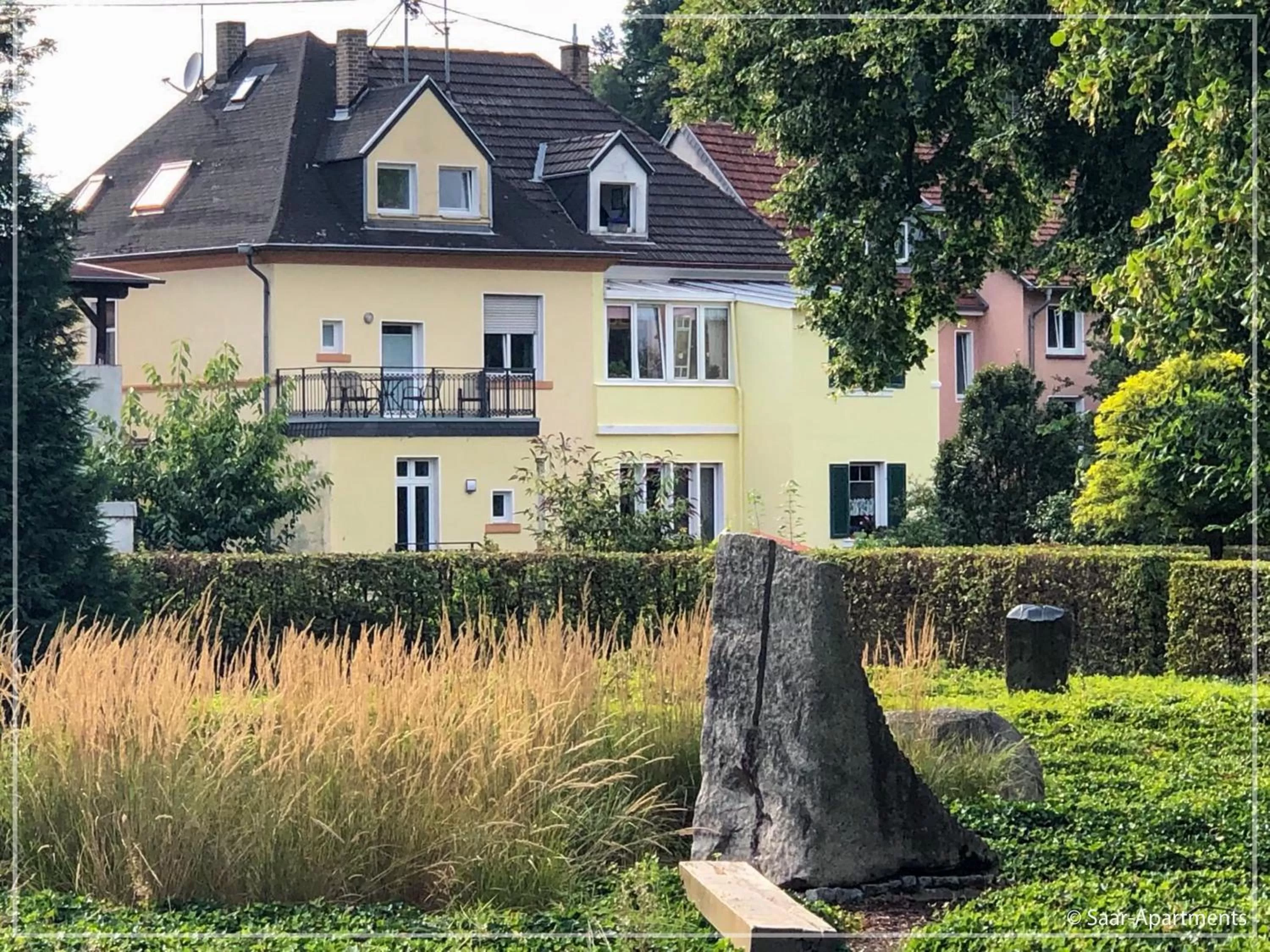 Property building in Saar-Apartments