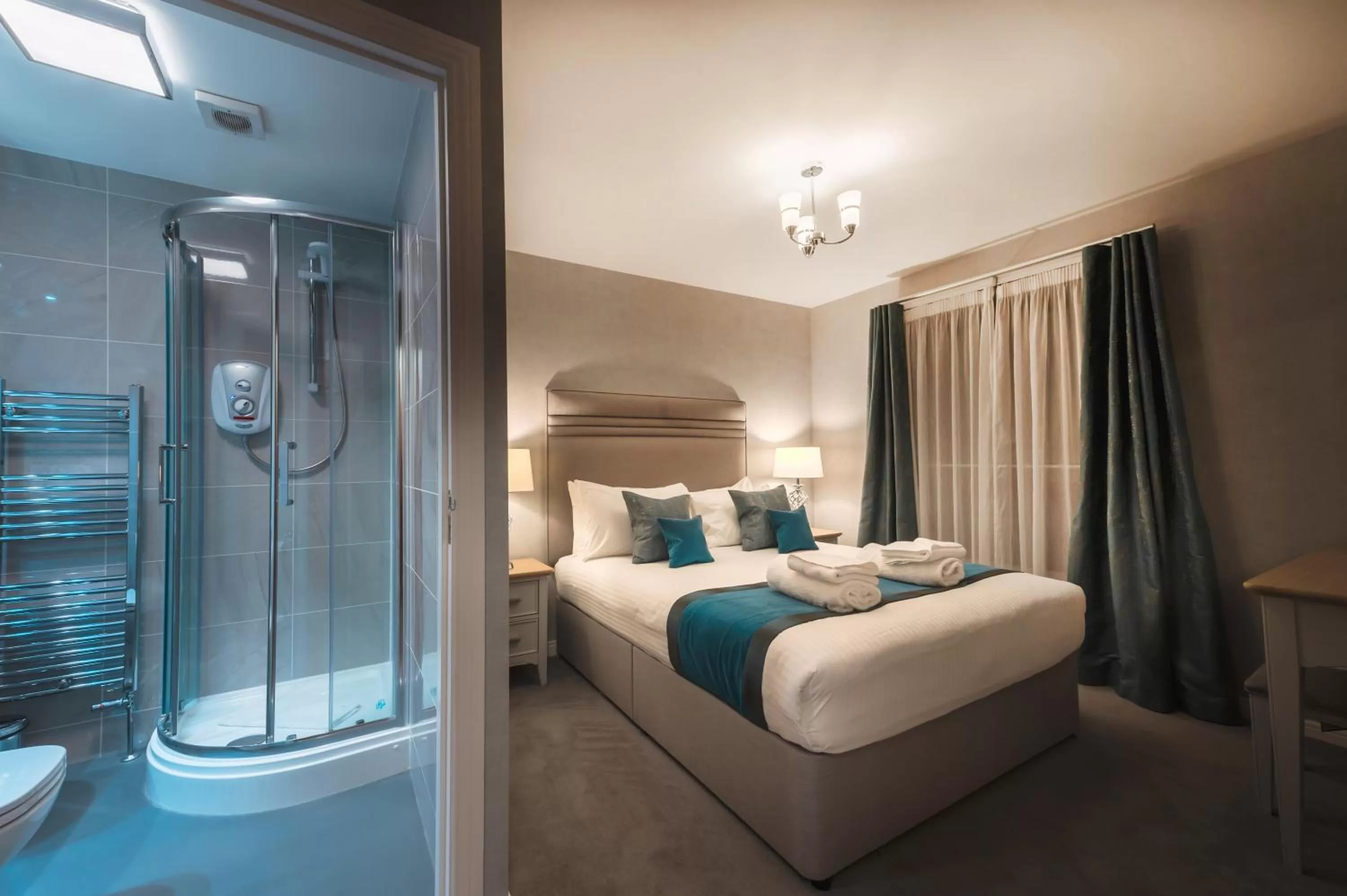 Photo of the whole room, Bed in The Knight Residence by Mansley