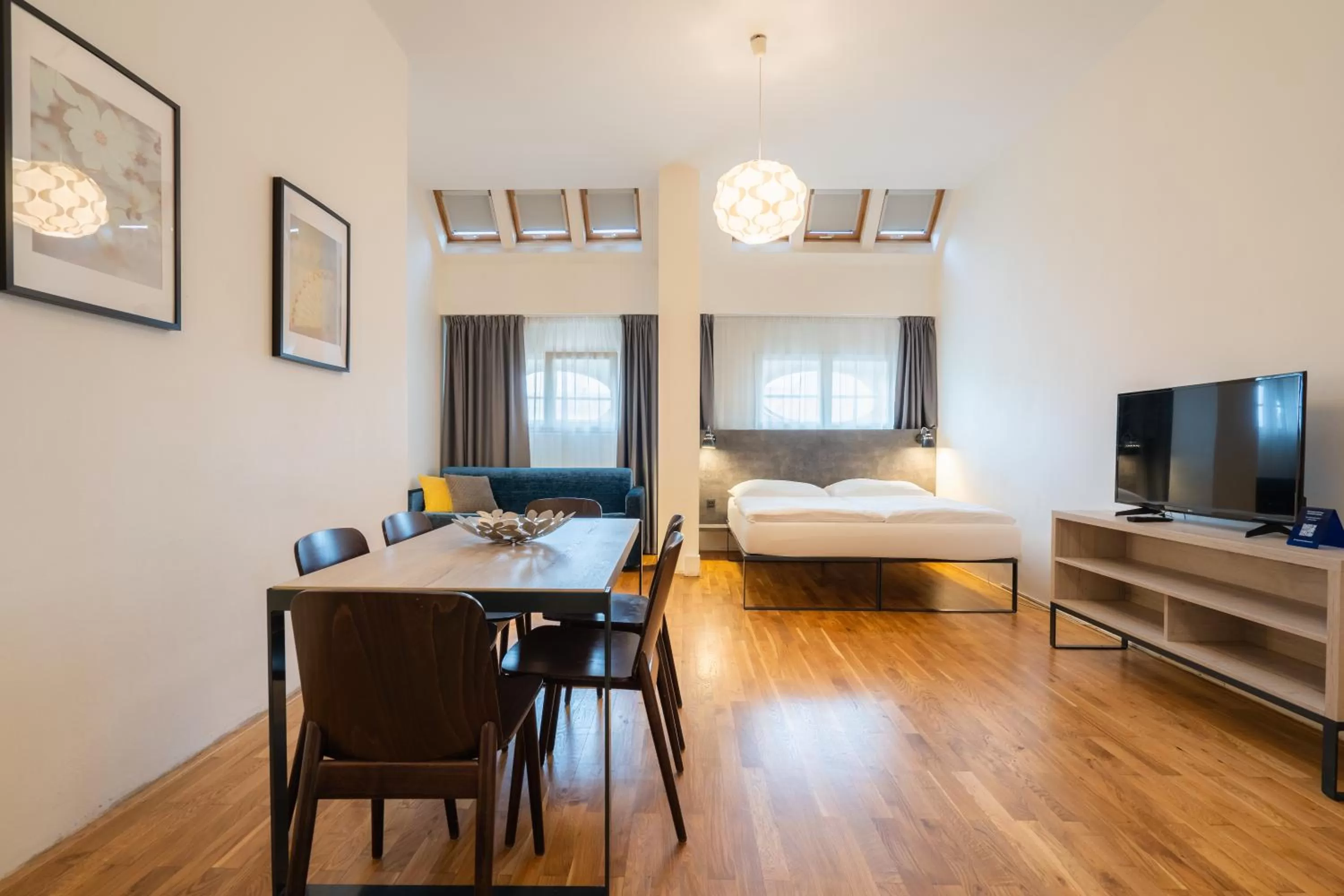 Photo of the whole room, Bed in EA ApartHotel Melantrich