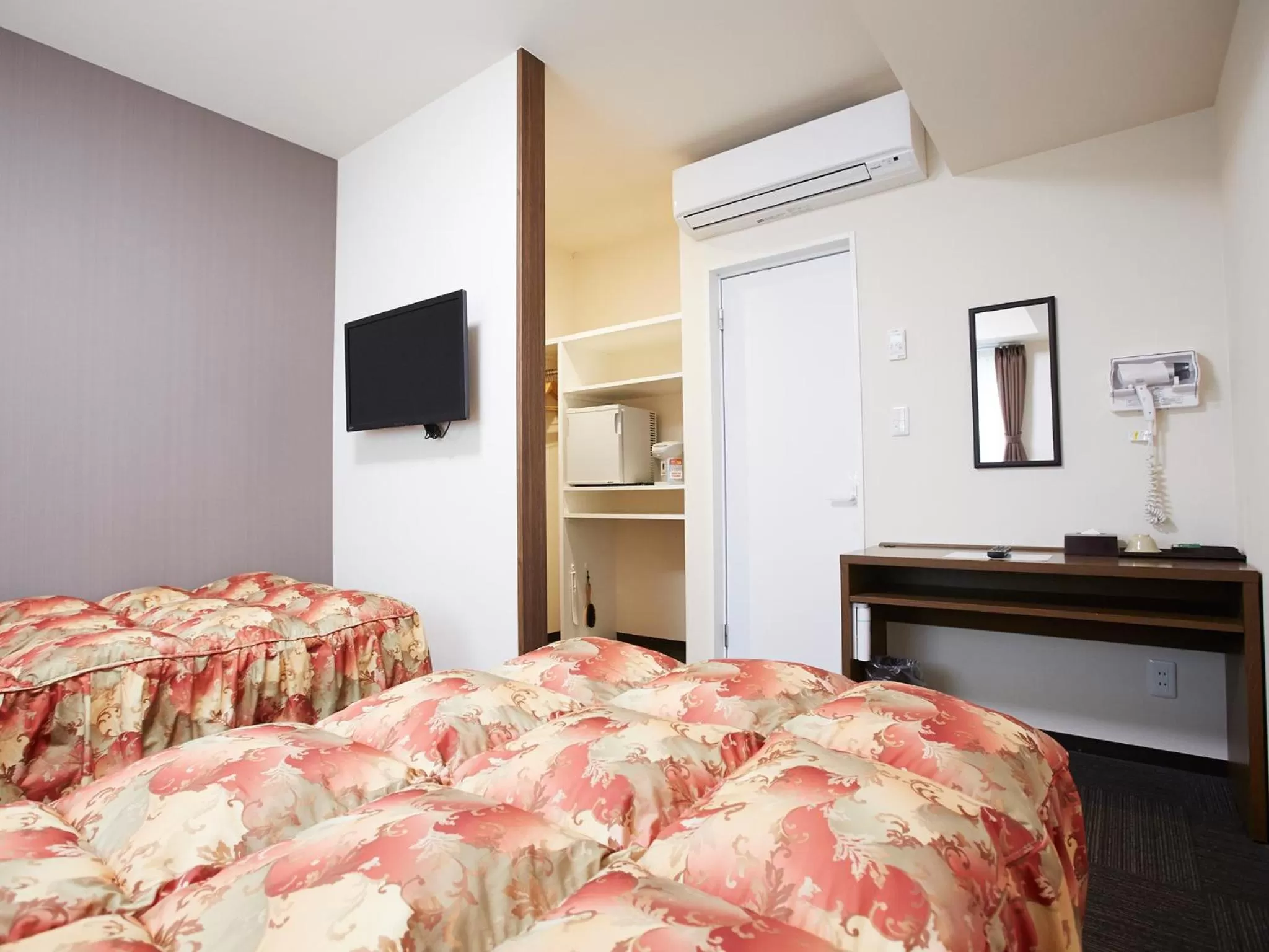 Bed in Osaka Academia