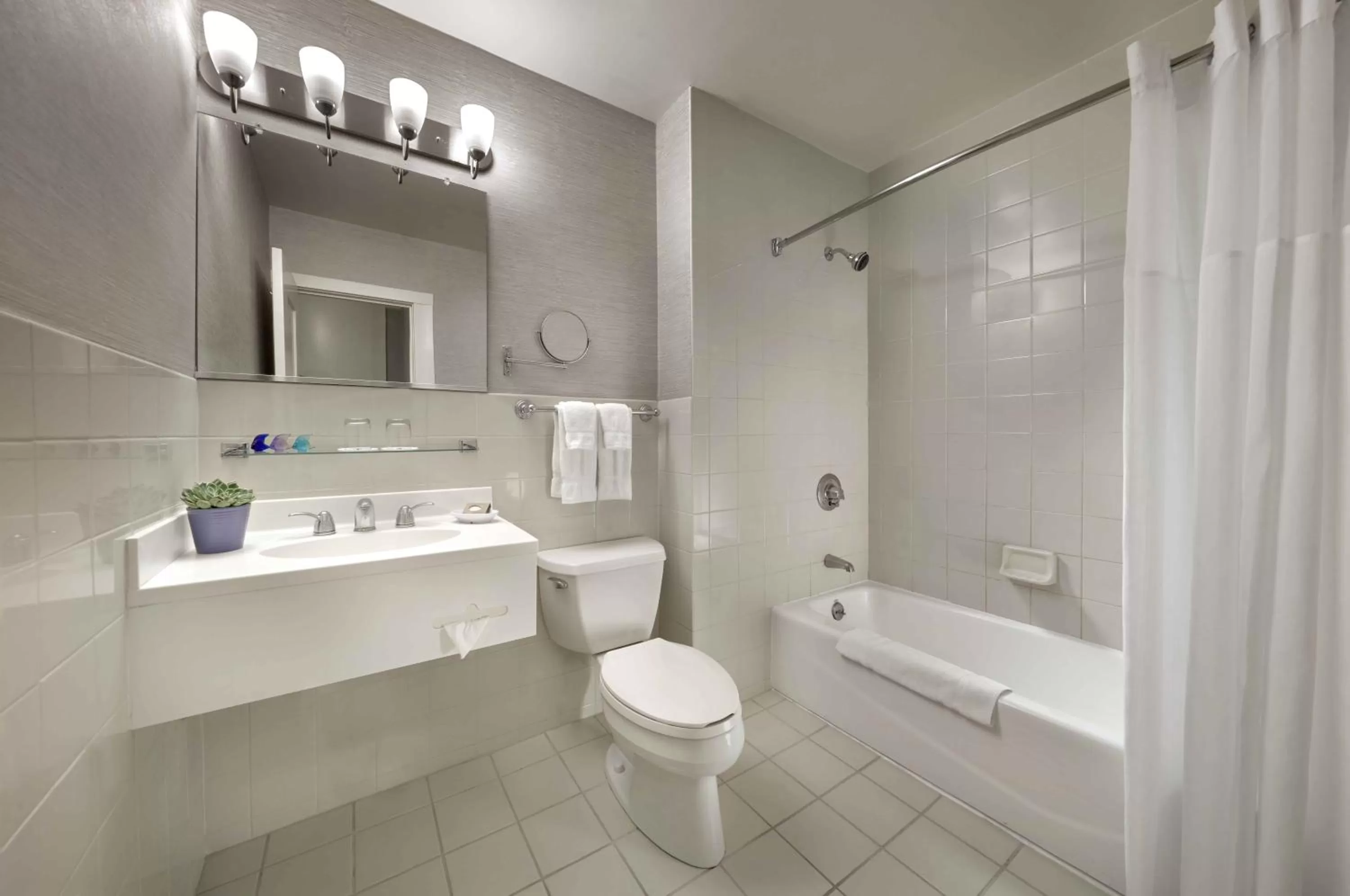 Toilet in Handlery Union Square Hotel