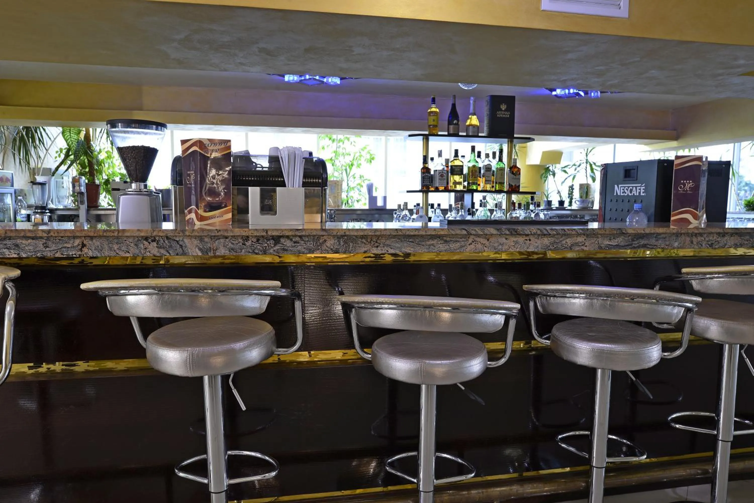 Alcoholic drinks in Merian Palace Hotel