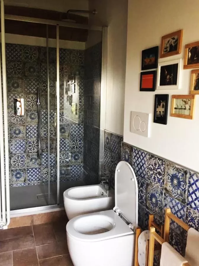 Bathroom in La Casa di Zoe al borgo