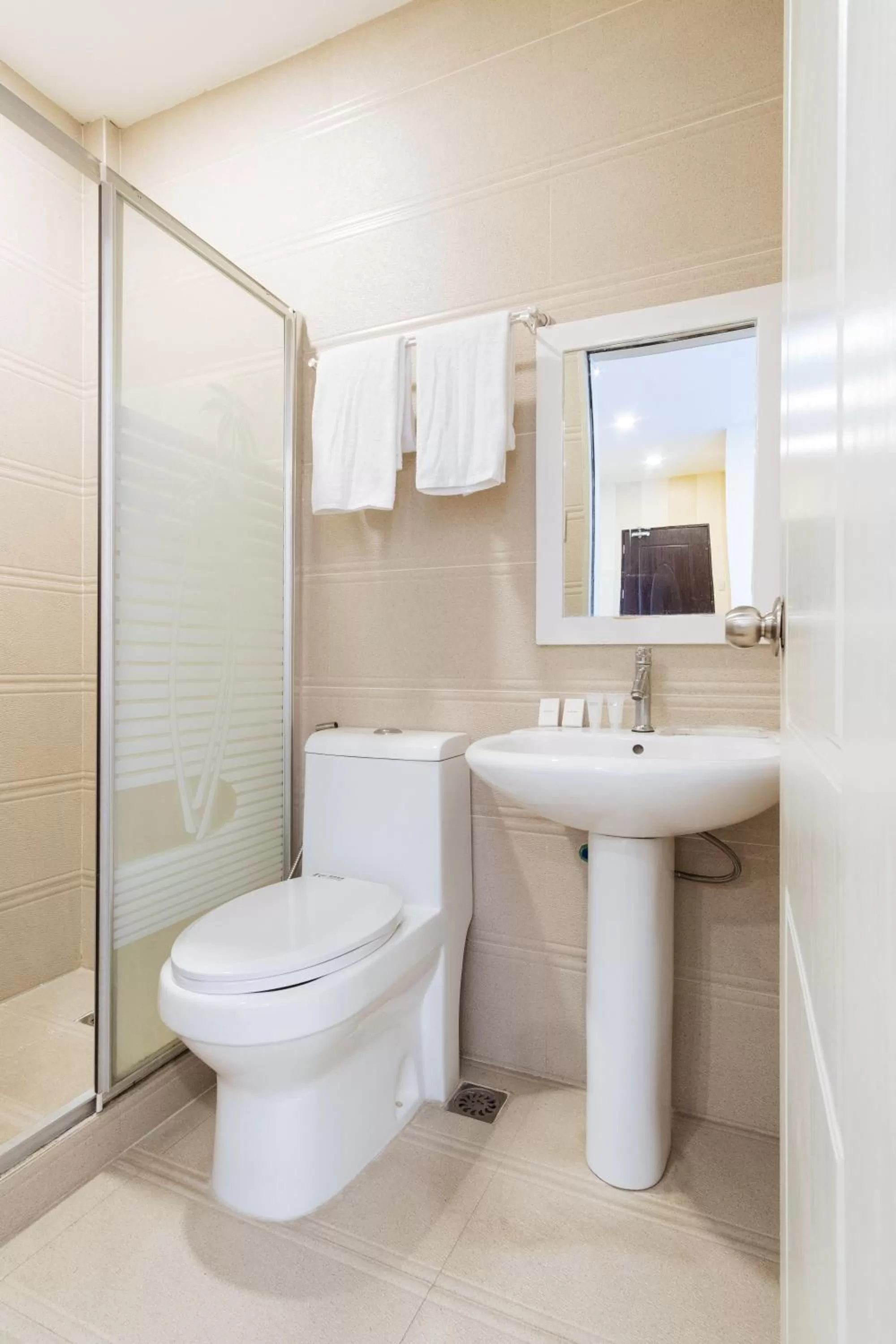 Shower in Northpointe Residences