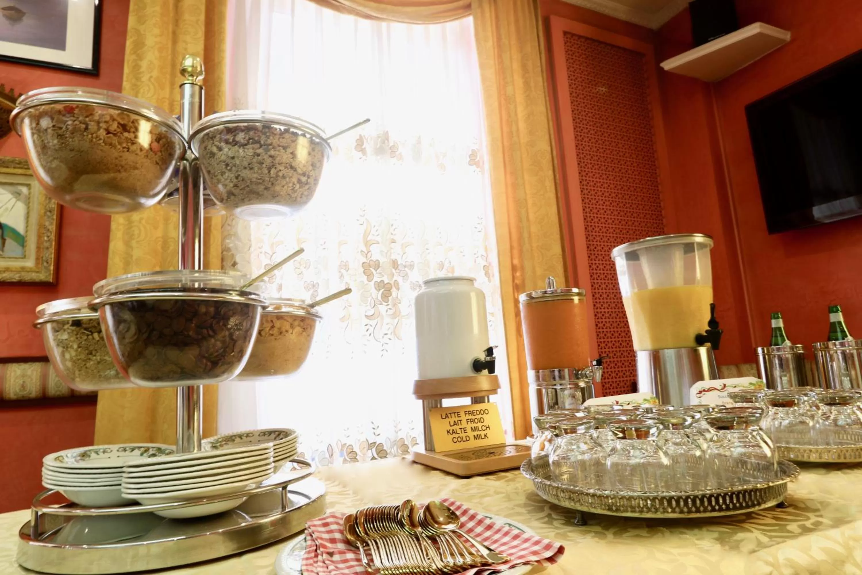 Food in Hotel Victoria