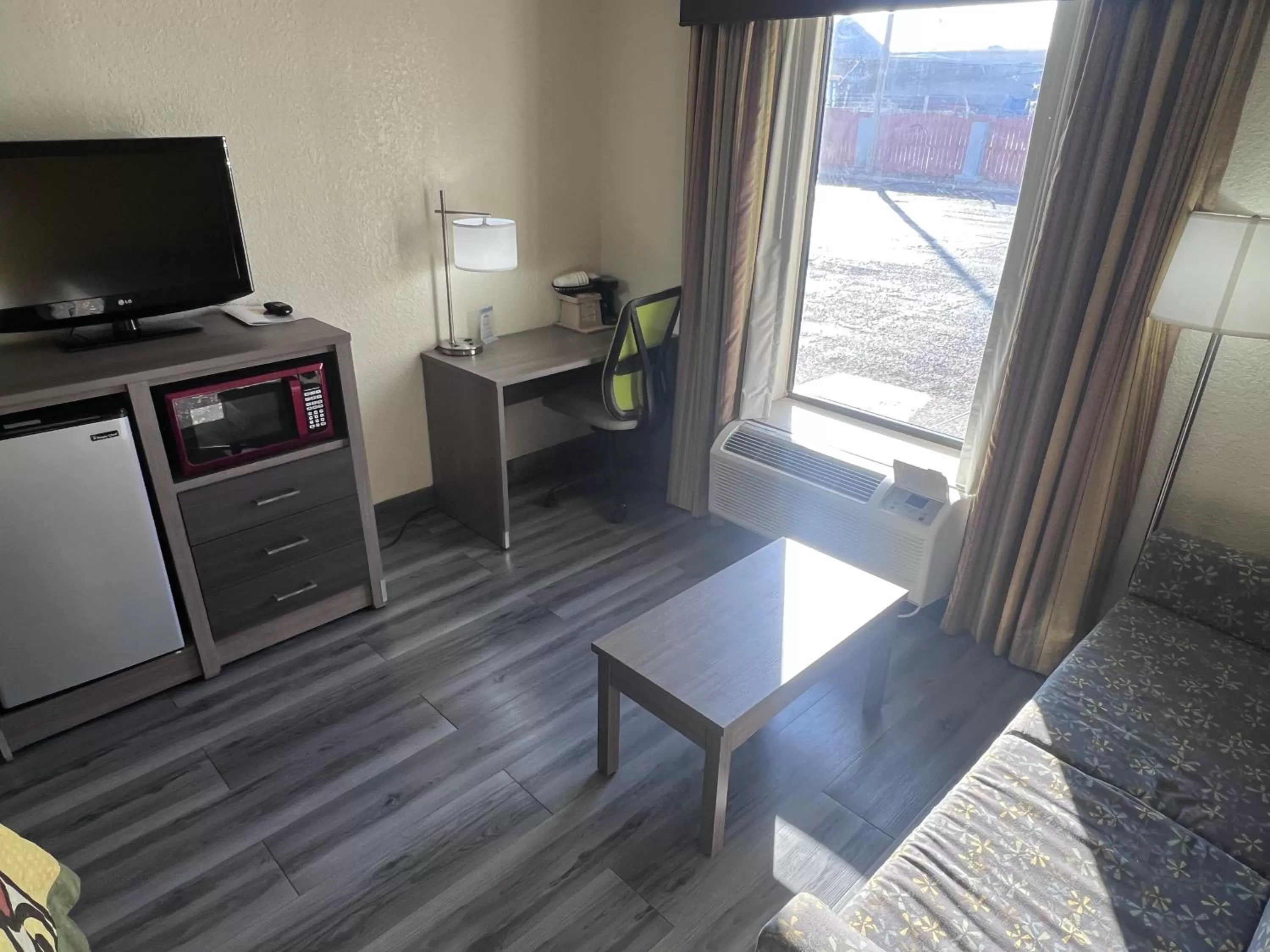 Bedroom in Super 8 by Wyndham Ft Stockton