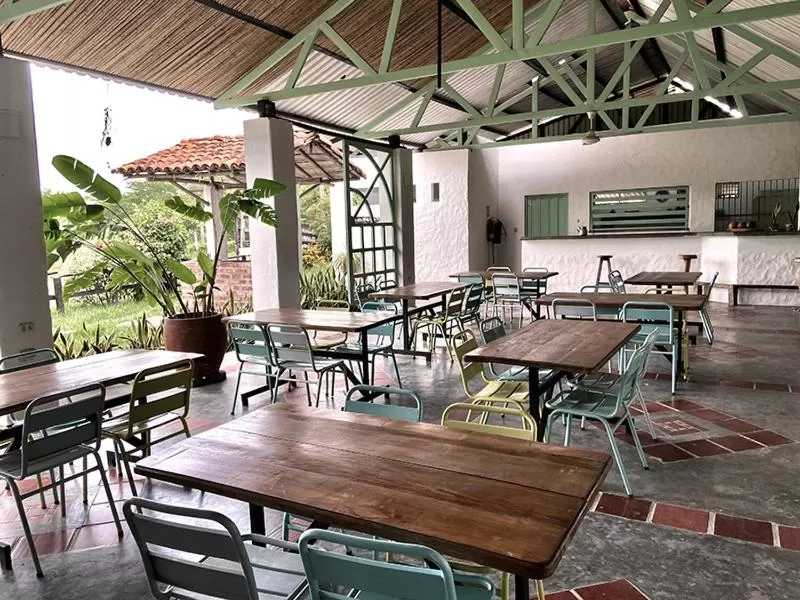 Restaurant/places to eat in Waka Hotel Rural