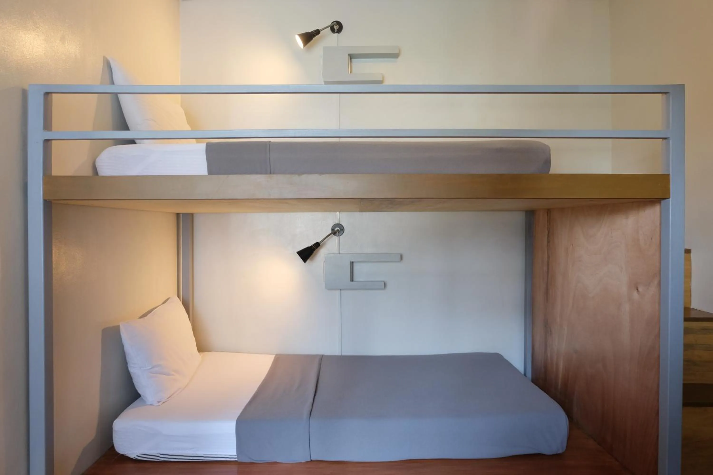 bunk bed, Bed in Z Hostel