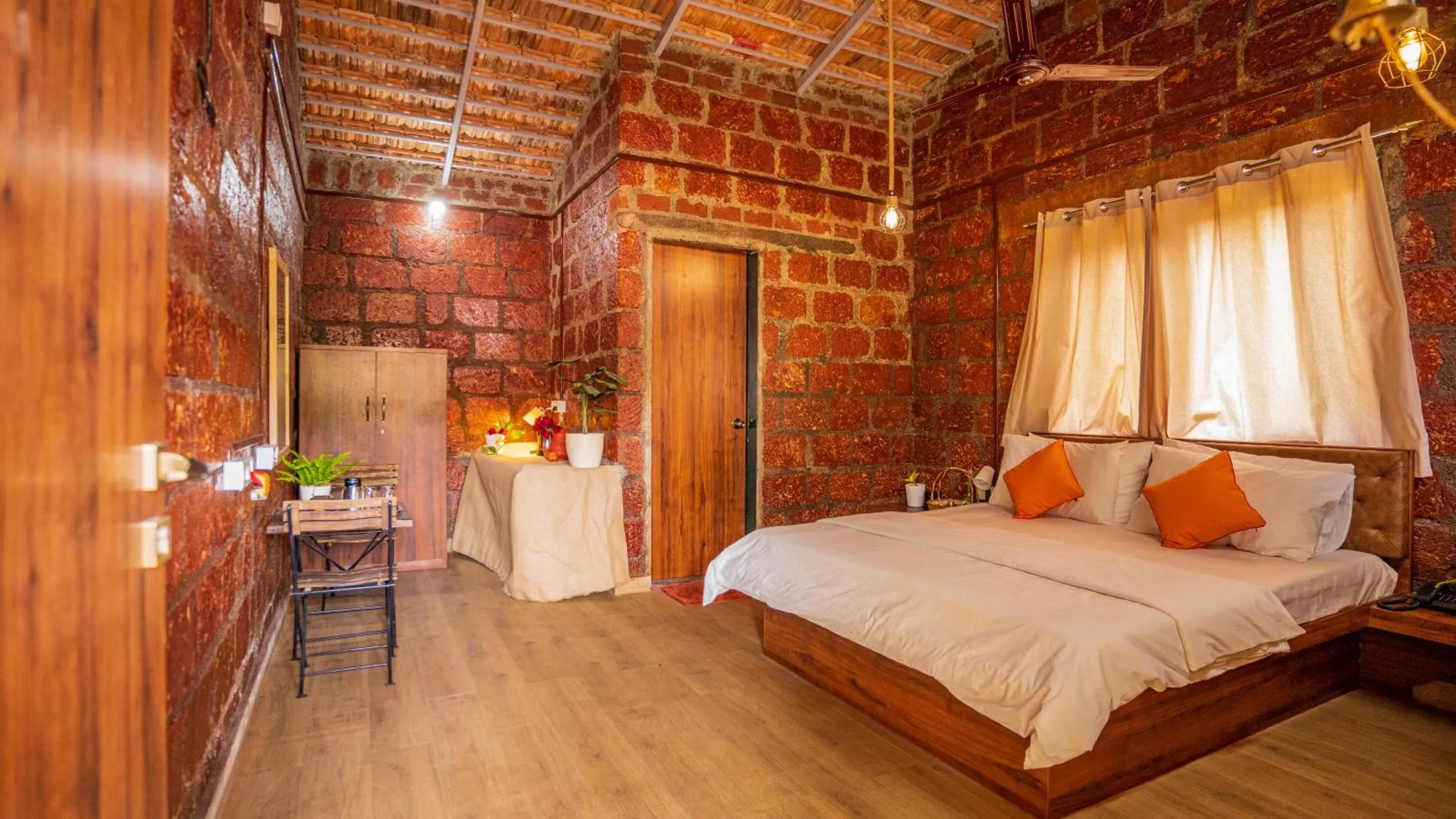 Photo of the whole room, Bed in Saveda Farm & Cottages