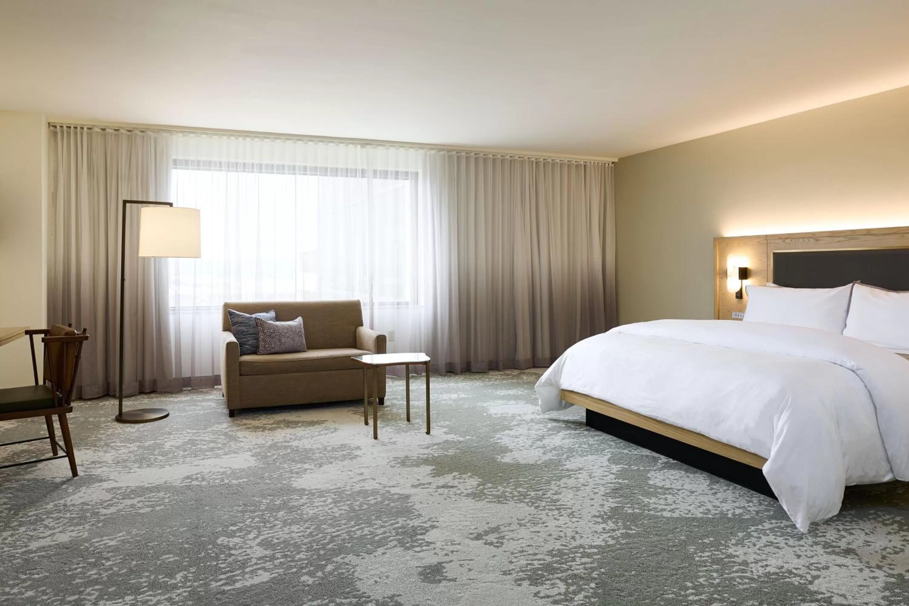 Photo of the whole room, Bed in The Westin Los Angeles Airport