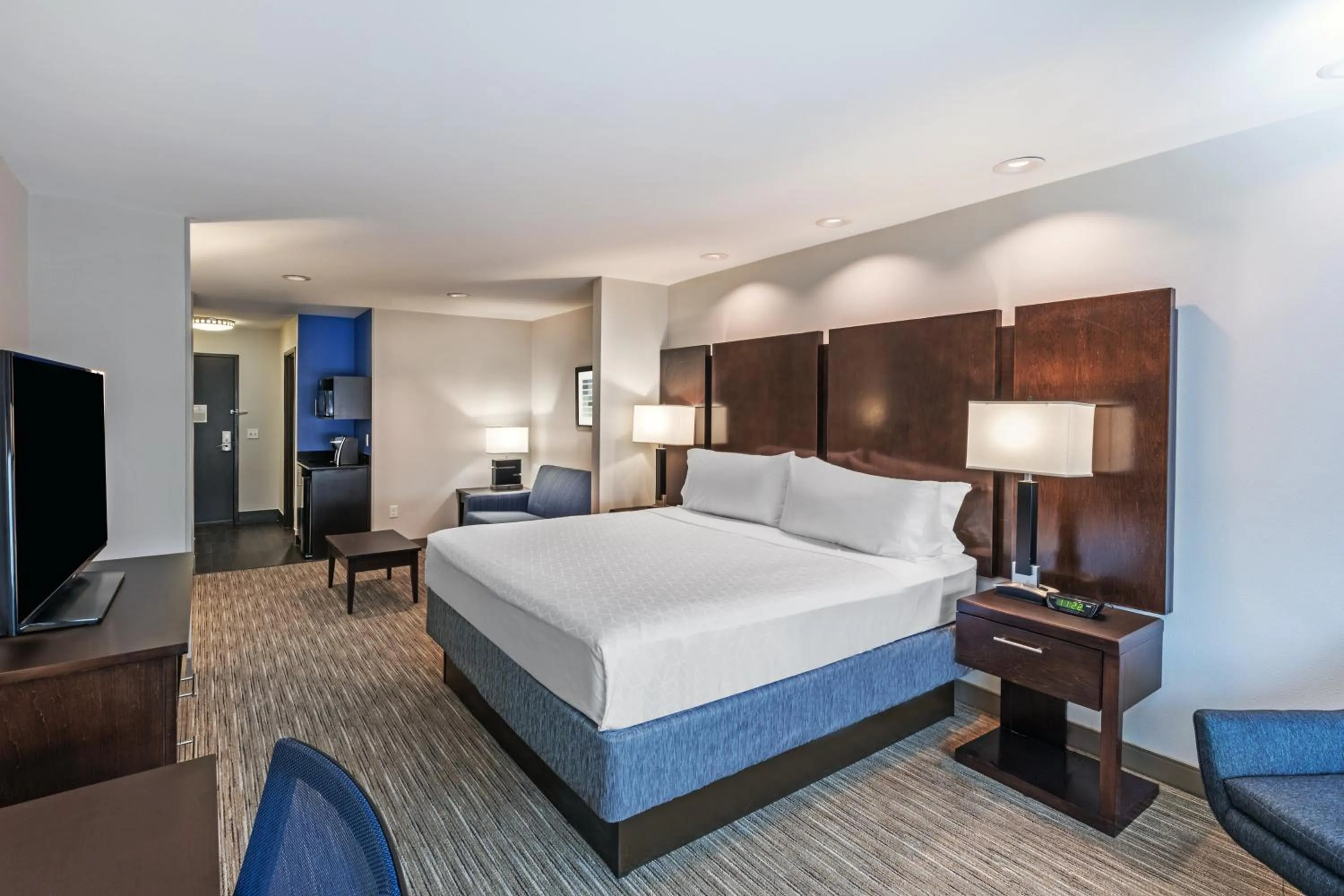 Bedroom, Bed in Holiday Inn Express & Suites Austin NW – Lakeway by IHG