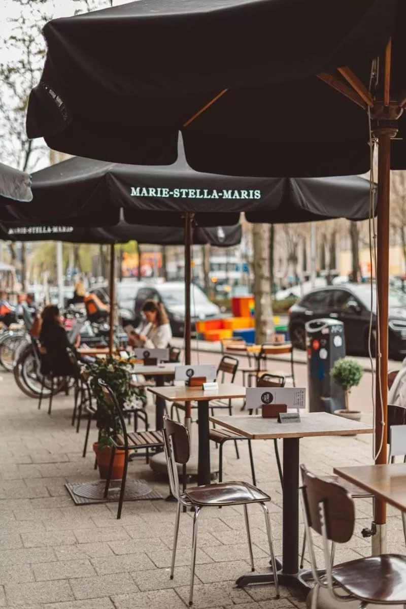 Breakfast in Hotel Unplugged