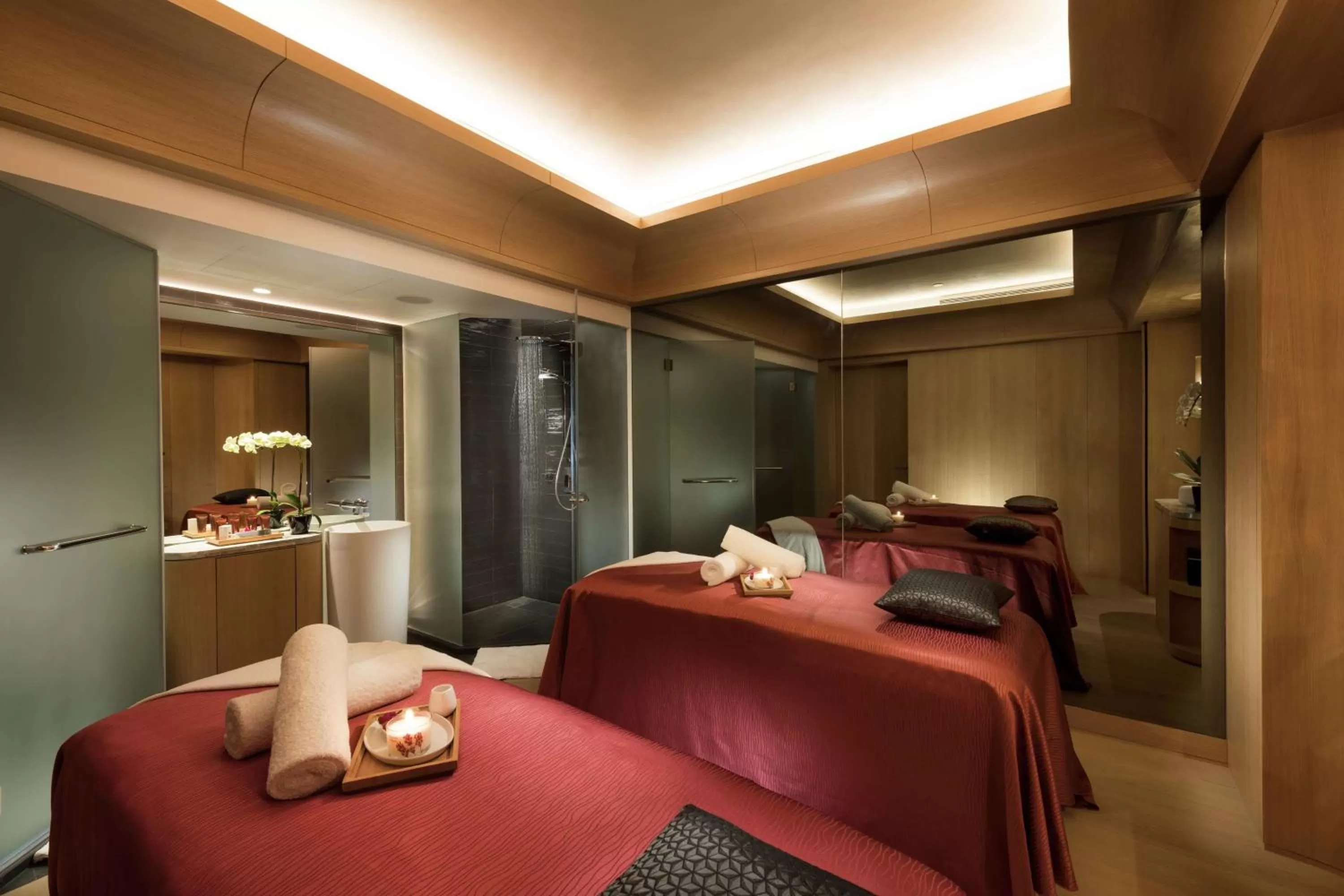 Spa and wellness centre/facilities, Bed in Conrad Centennial Singapore