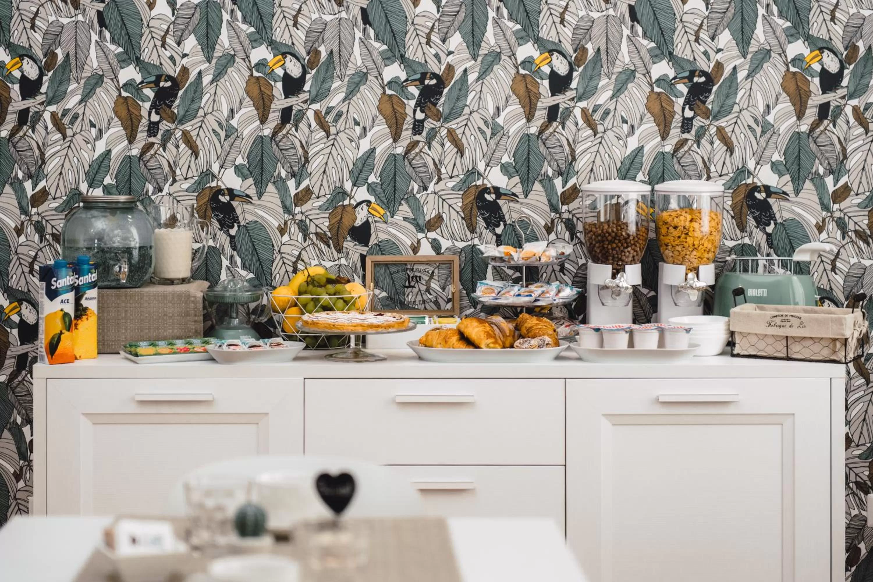 Buffet breakfast in Elysium B&B