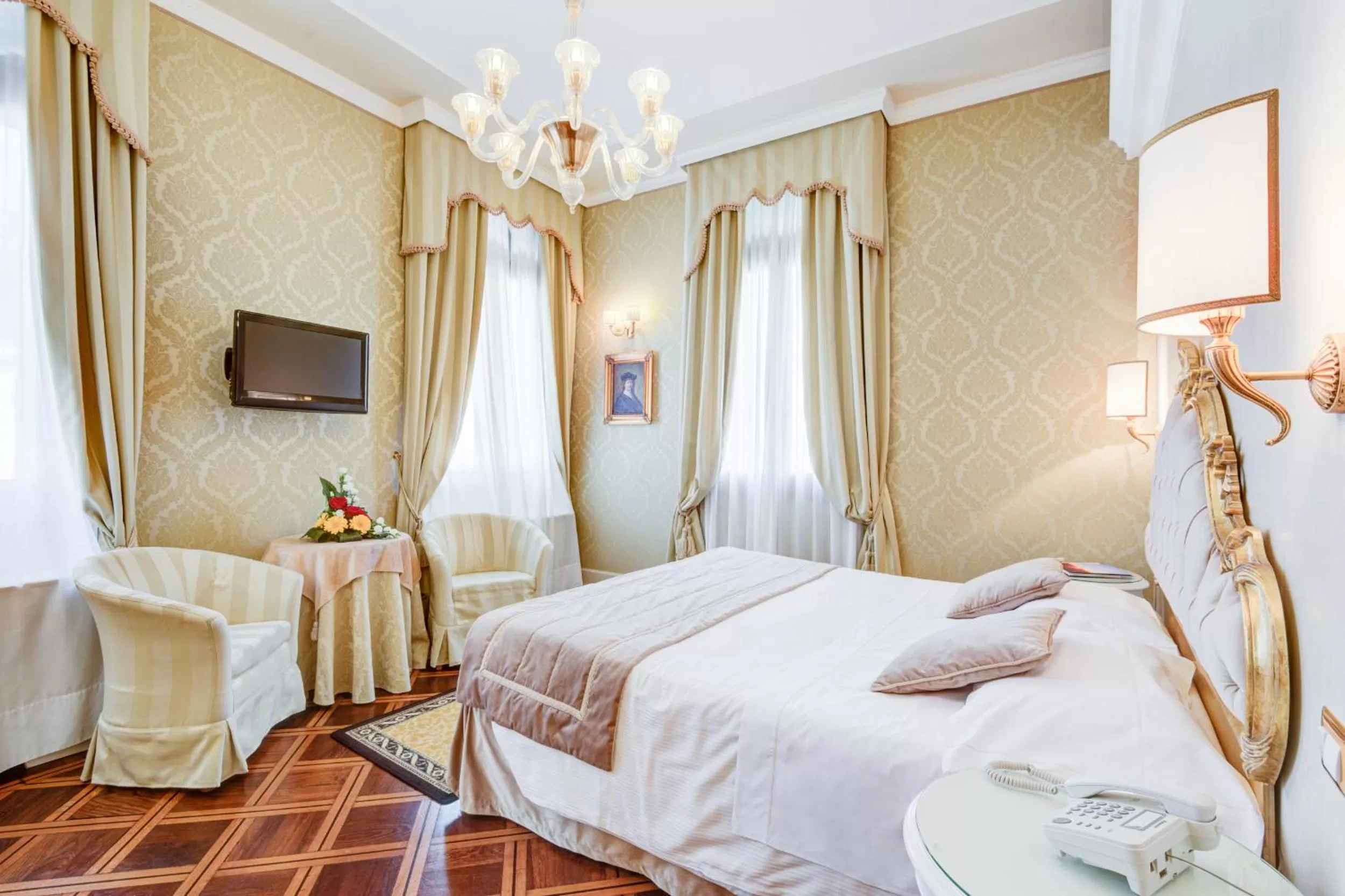 Photo of the whole room, Bed in Hotel Al Duca Di Venezia