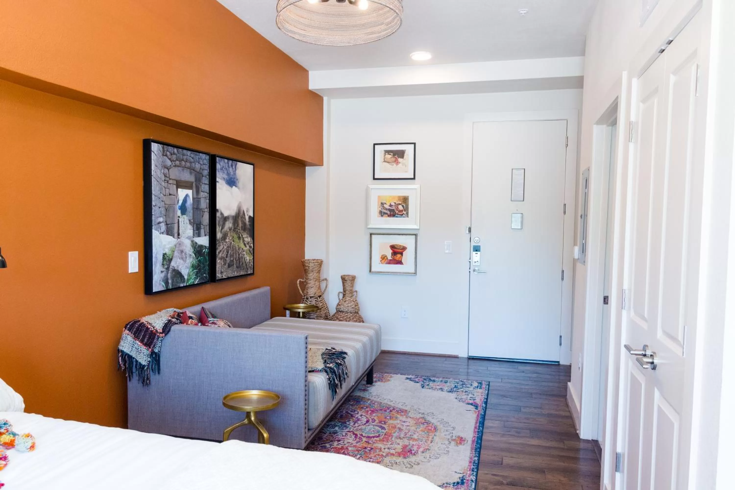 Bed in The Bishop Arts Hotel by Qresorts