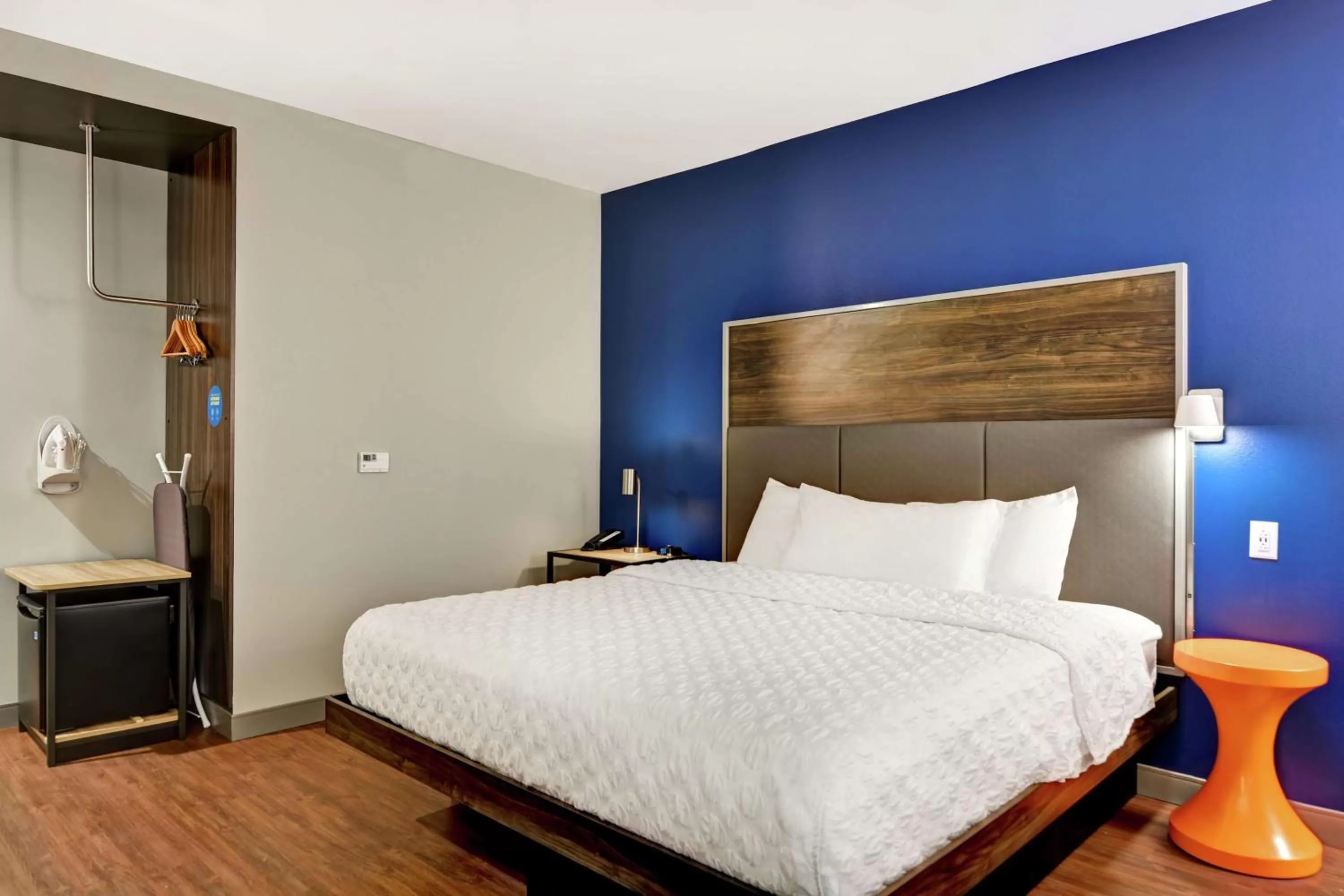 Bed in Tru By Hilton Middletown