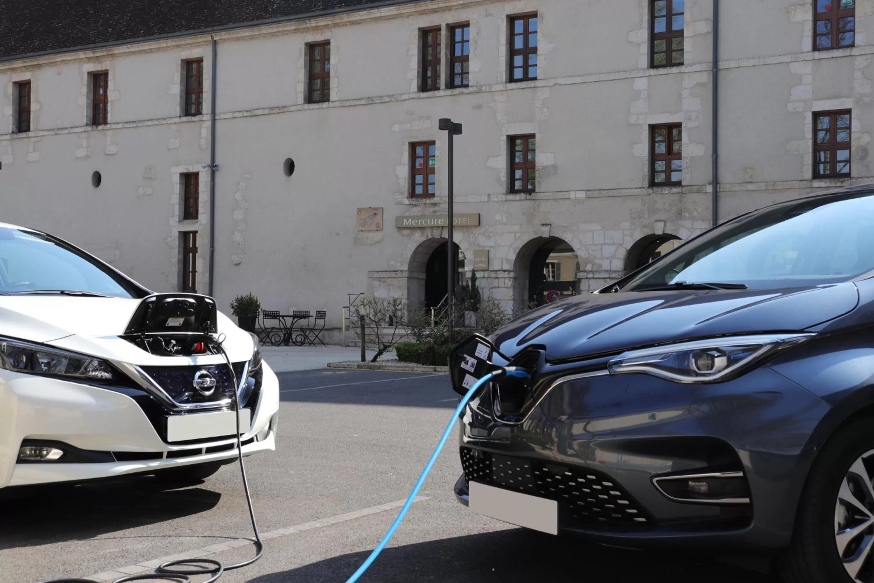 Property building in Hotel De Bourbon Grand Hotel Mercure Bourges