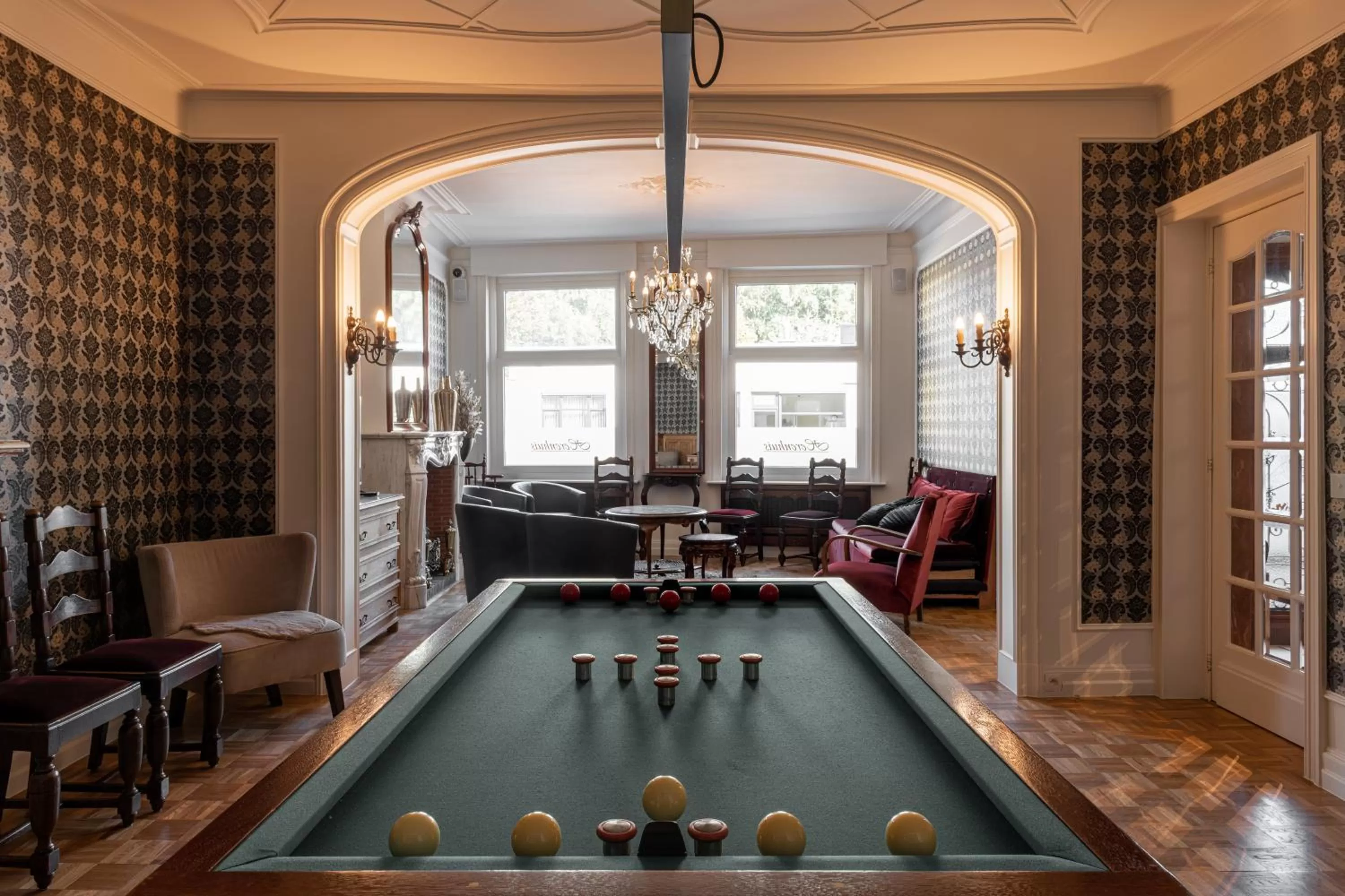 Communal lounge/ TV room, Billiards in B&B Herenhuis