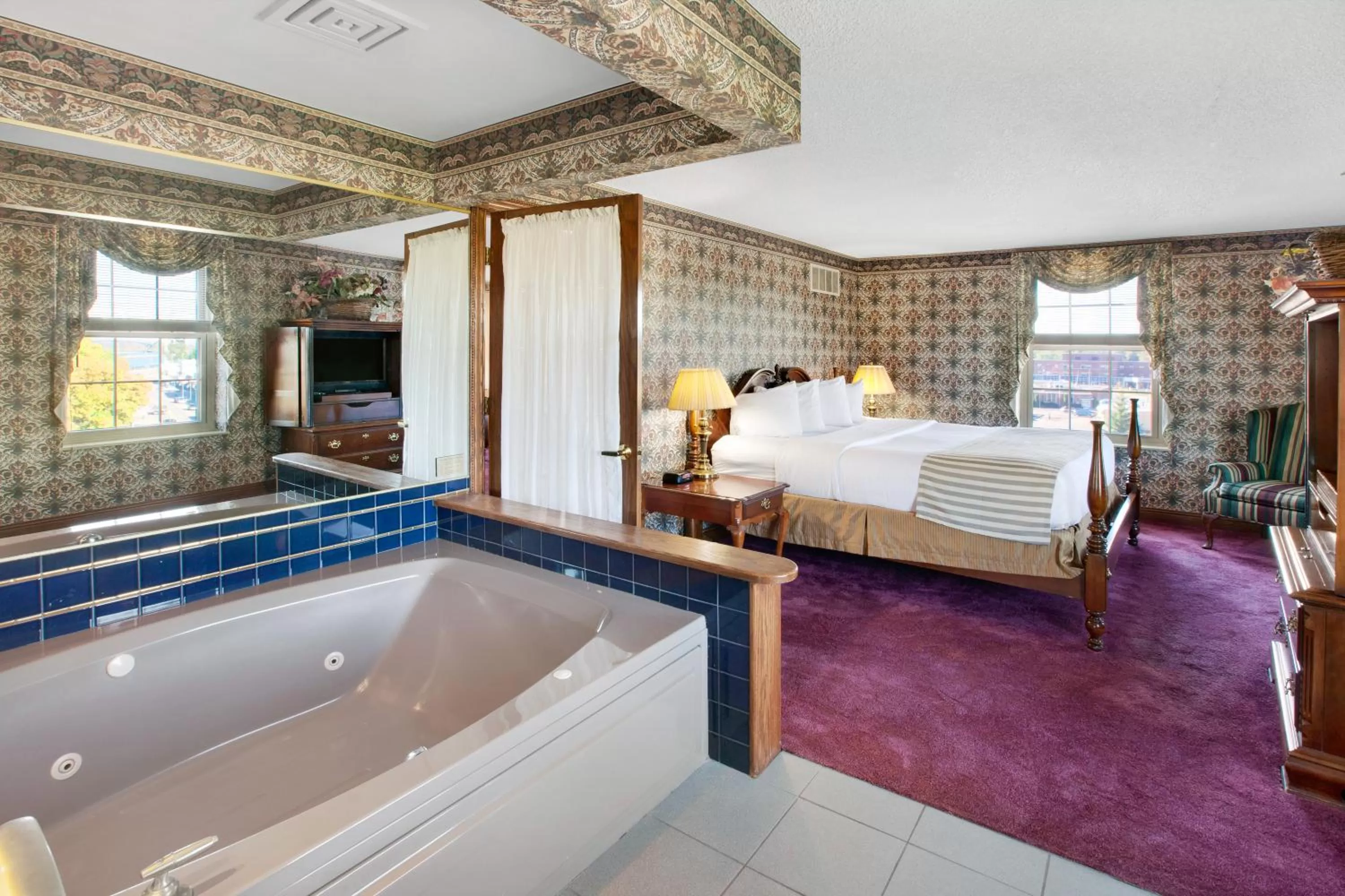 Bed in The Hotel Ojibway, Trademark Collection by Wyndham