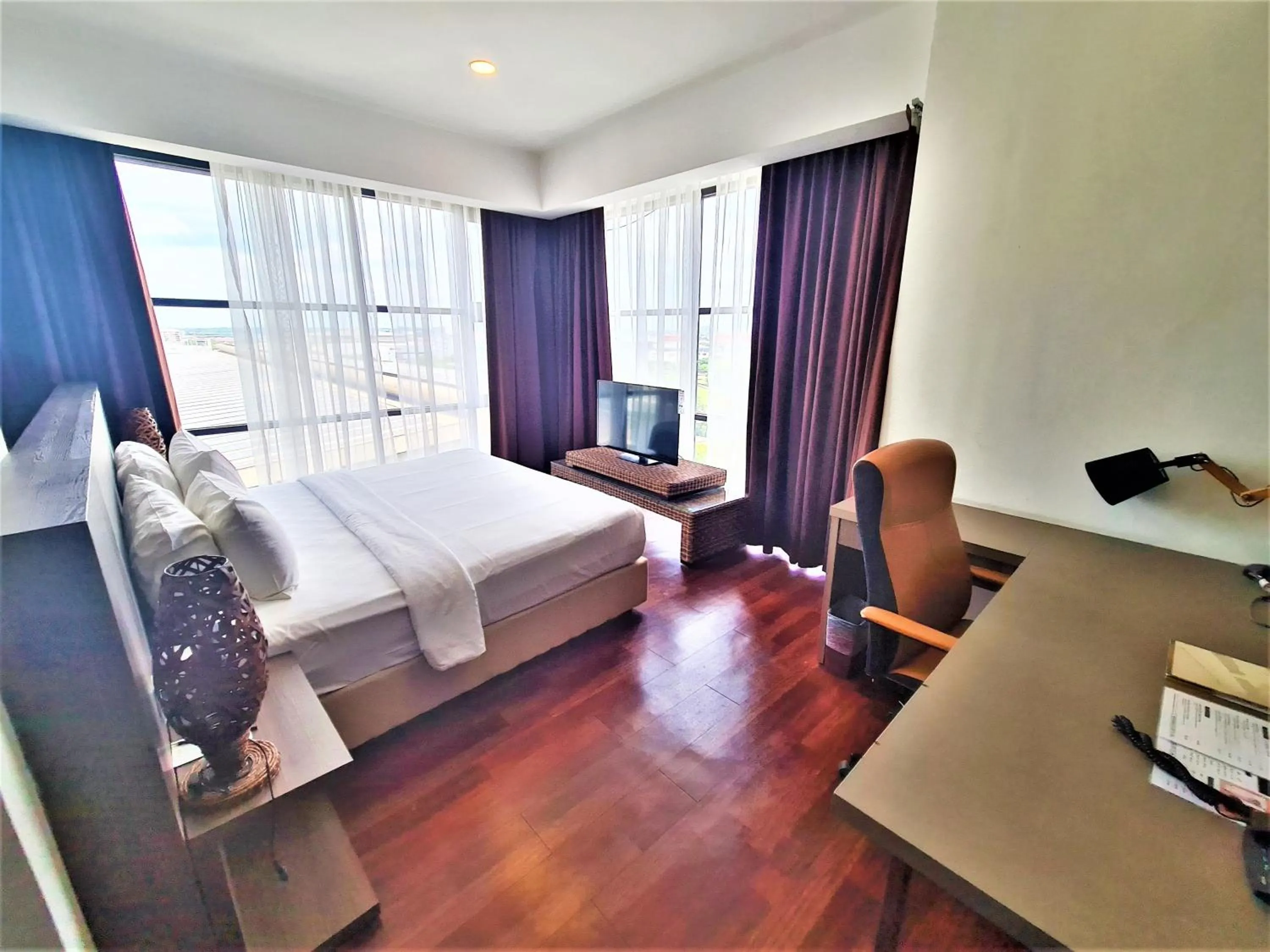 Bedroom, Bed in Nexus Regency Suites & Hotel