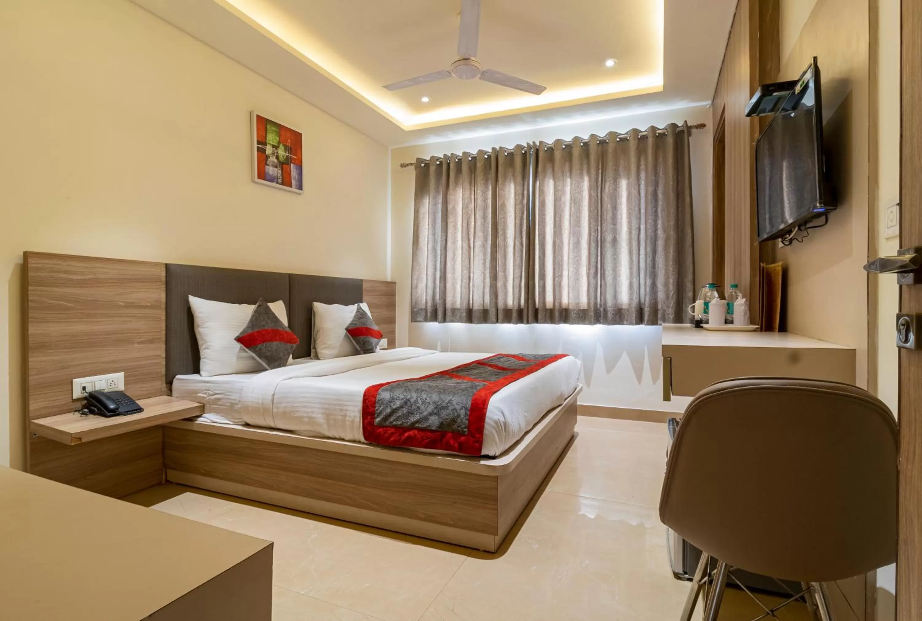 Bedroom, Bed in Hotel Tripple Tree - Near Ganga Ram & BLK Hospital - Karol Bagh