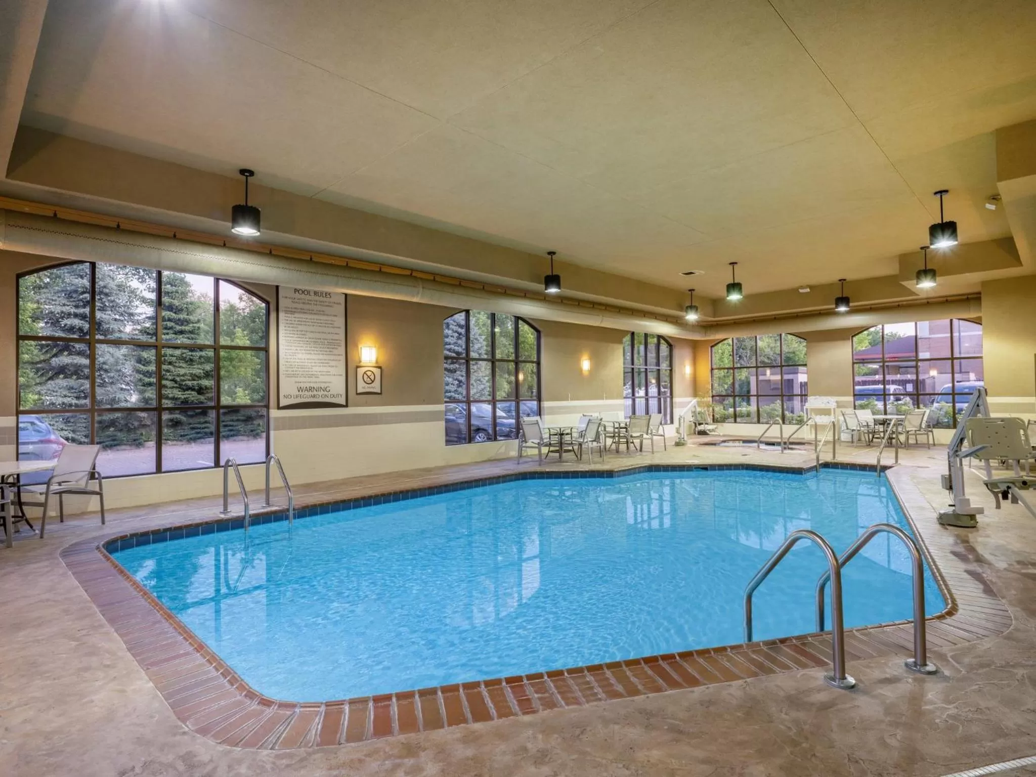 Swimming pool in Staybridge Suites Milwaukee Airport South by IHG
