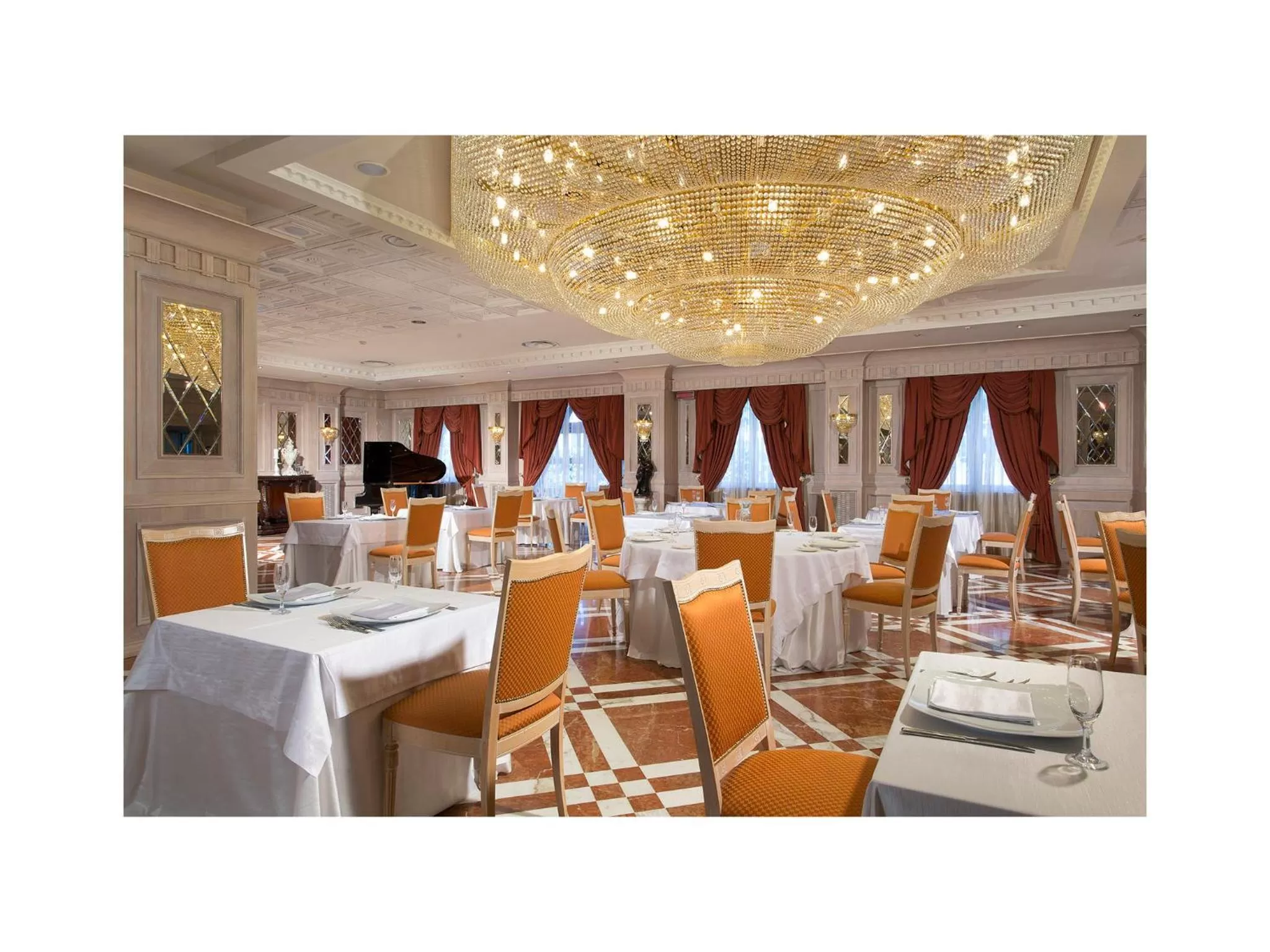 Restaurant/places to eat in Grand Hotel Vanvitelli