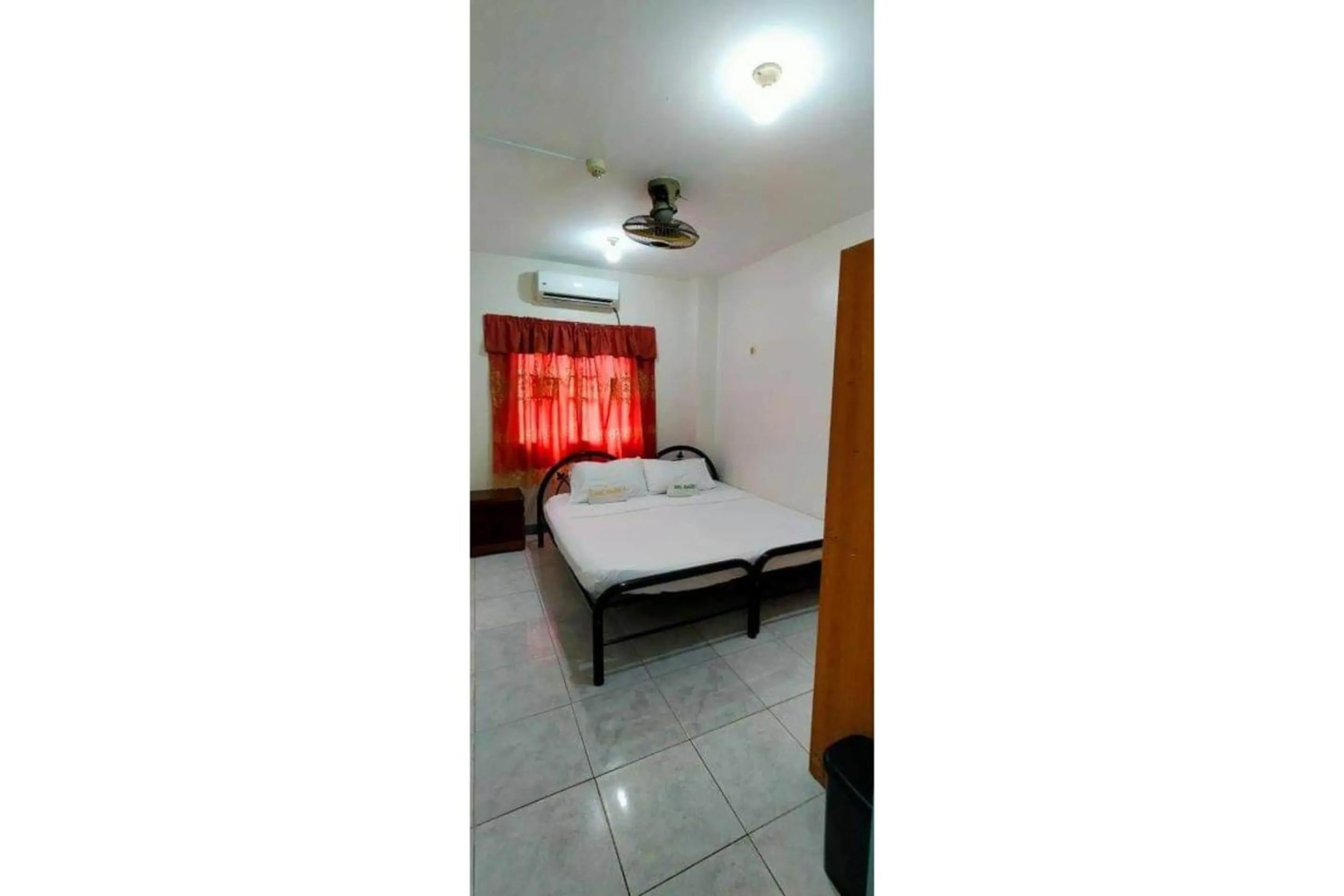 Bedroom in OYO 799 Ddd Habitat Iloilo