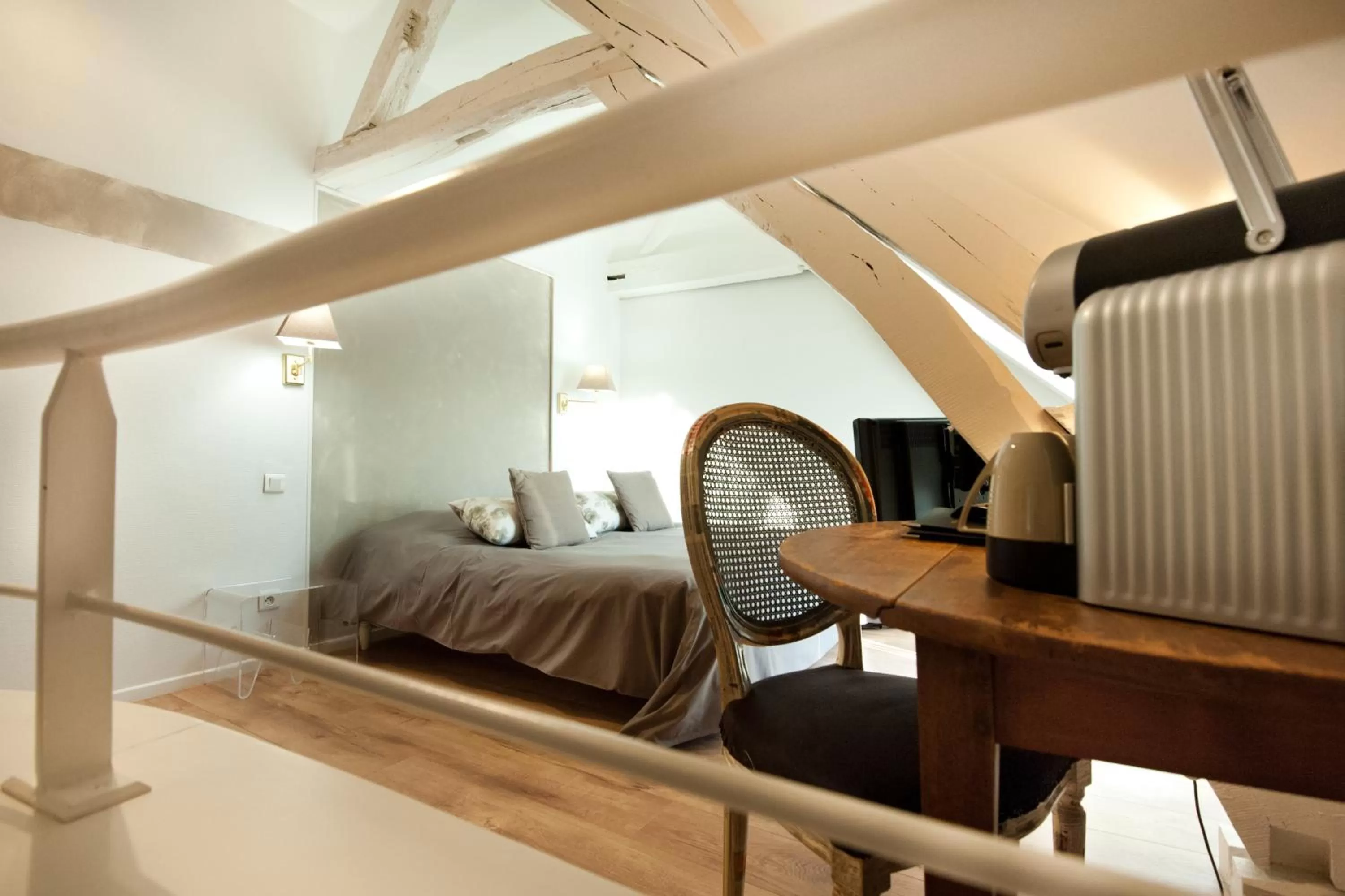 Bedroom in Hotel Le Prieuré et La Résidence