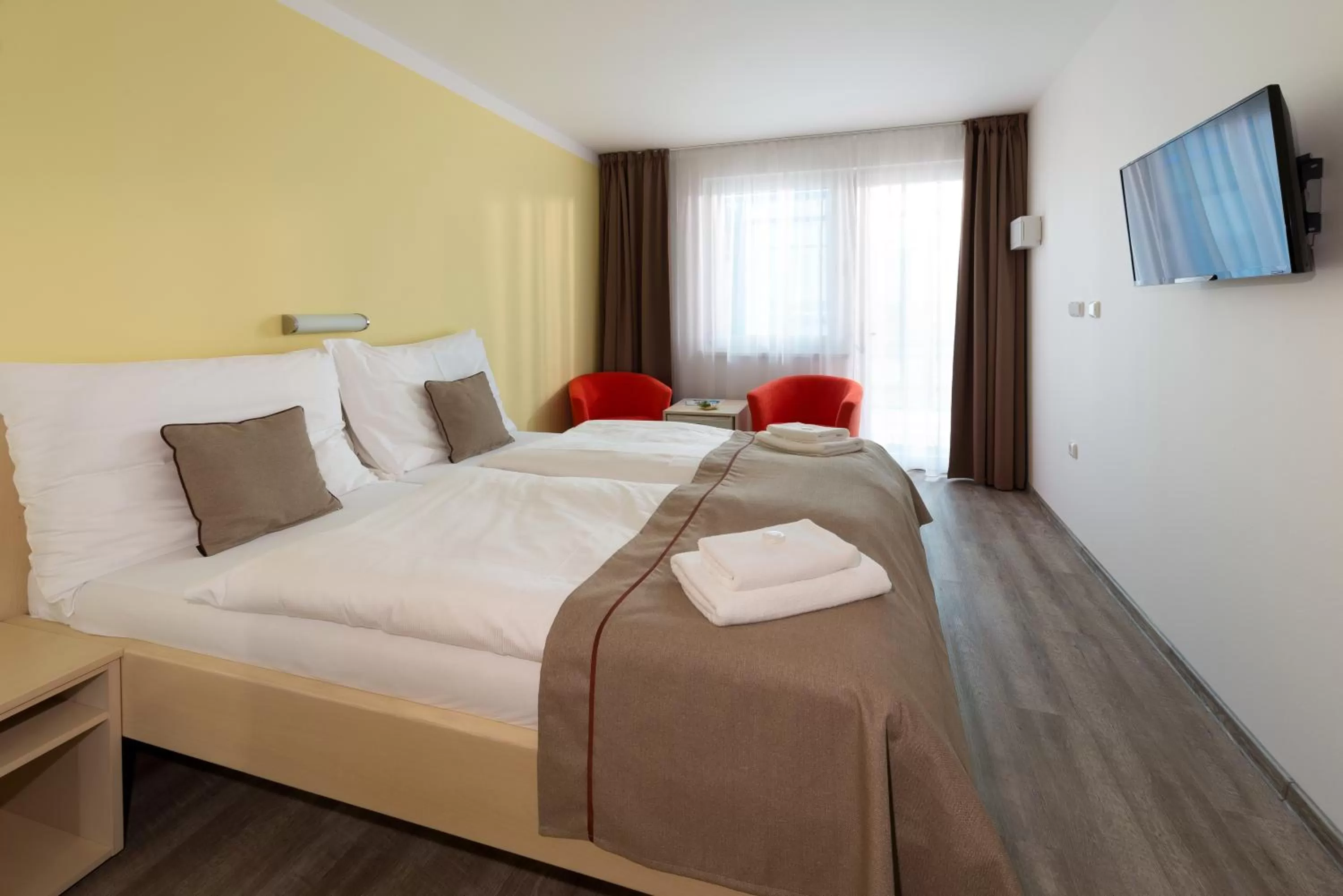 Bedroom, Bed in OC Panorama