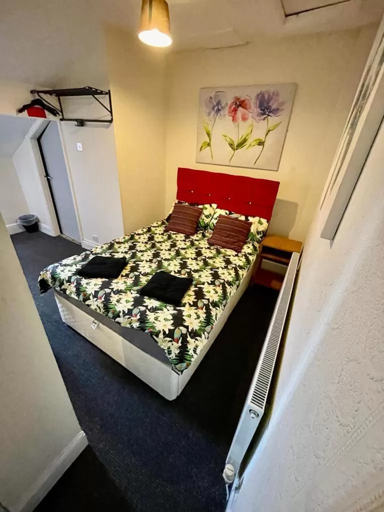 Bed in Hayward Hotel