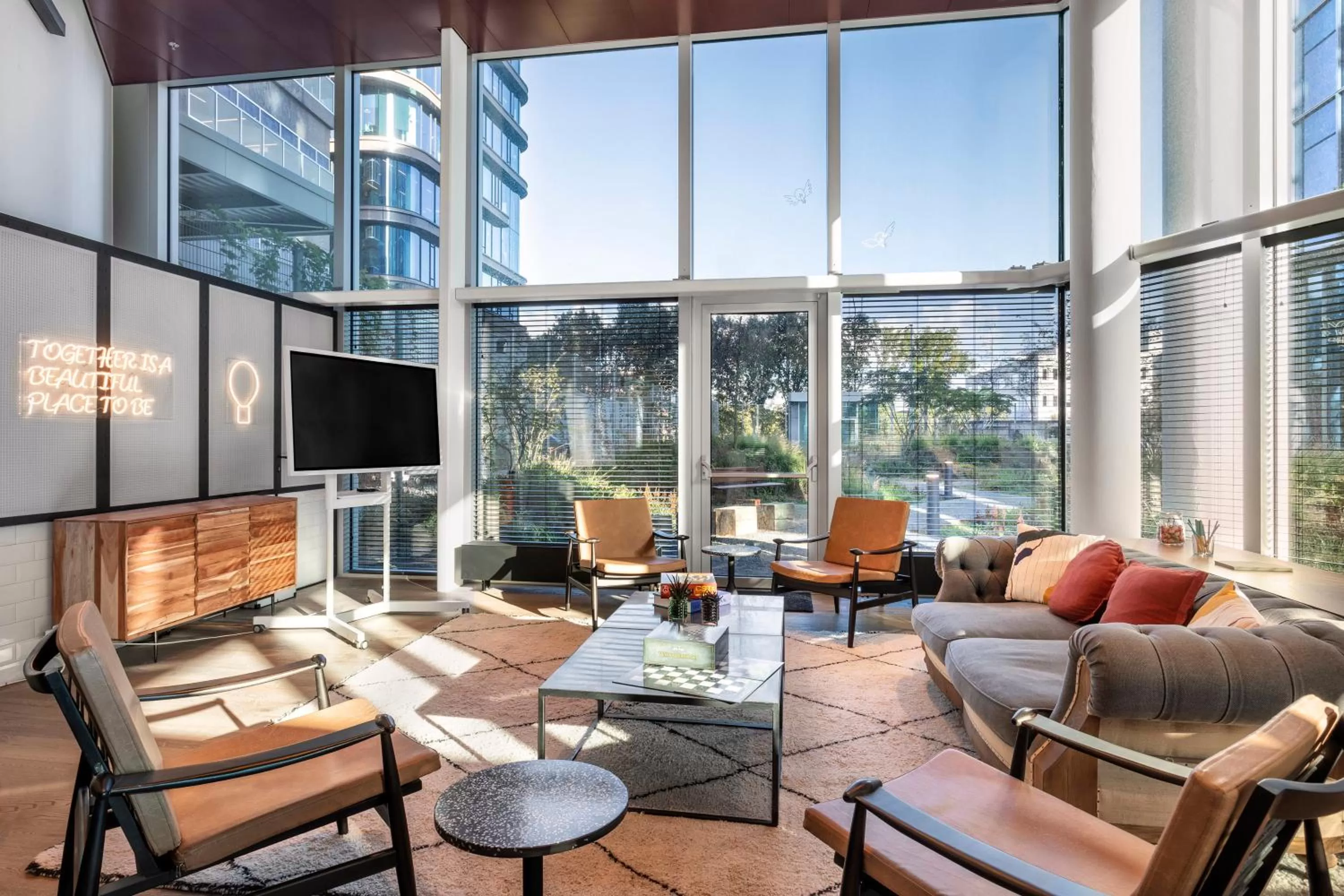 TV and multimedia in INNSiDE by Meliá Amsterdam