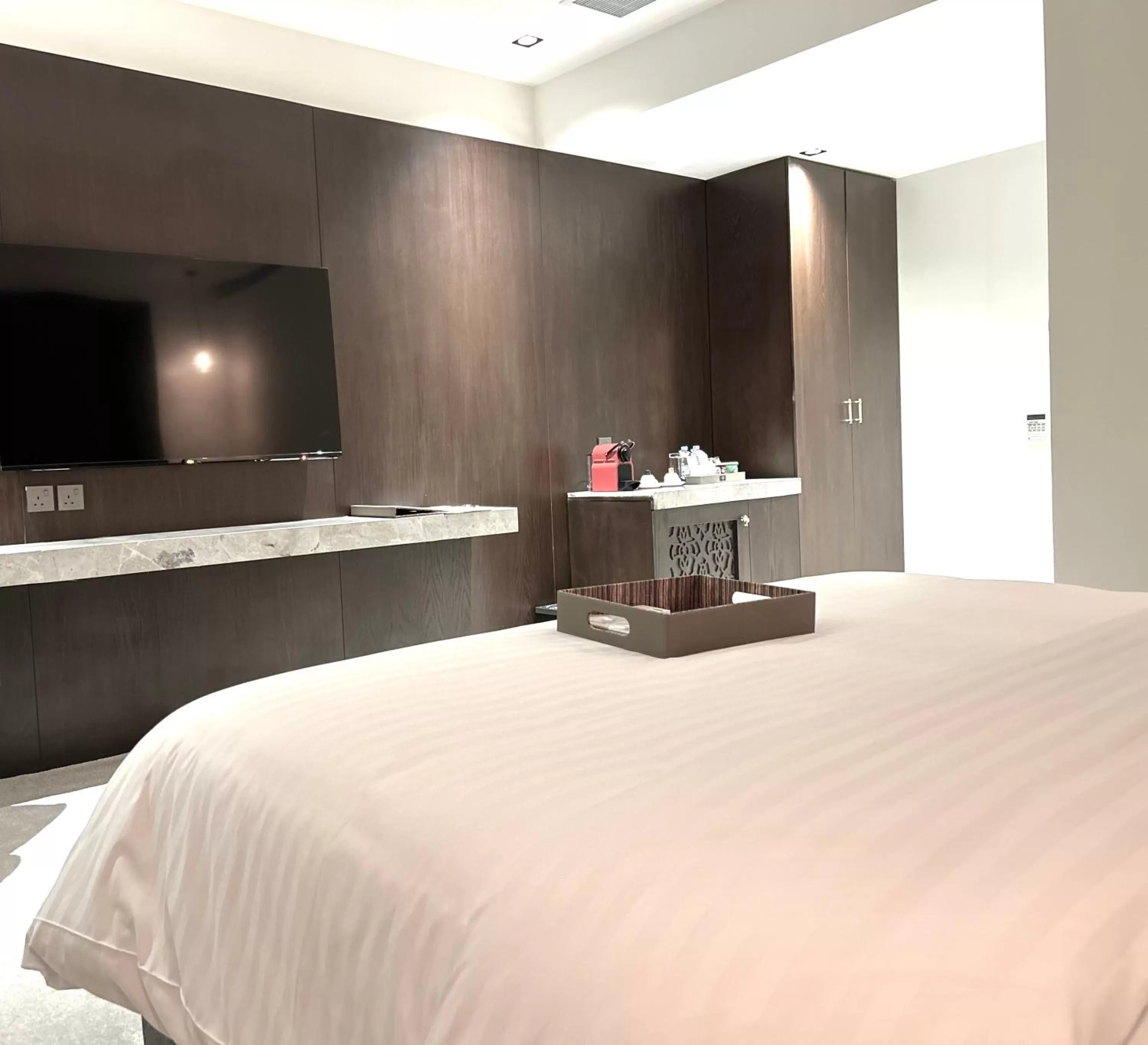 Bedroom, Bed in Tajreed Suites