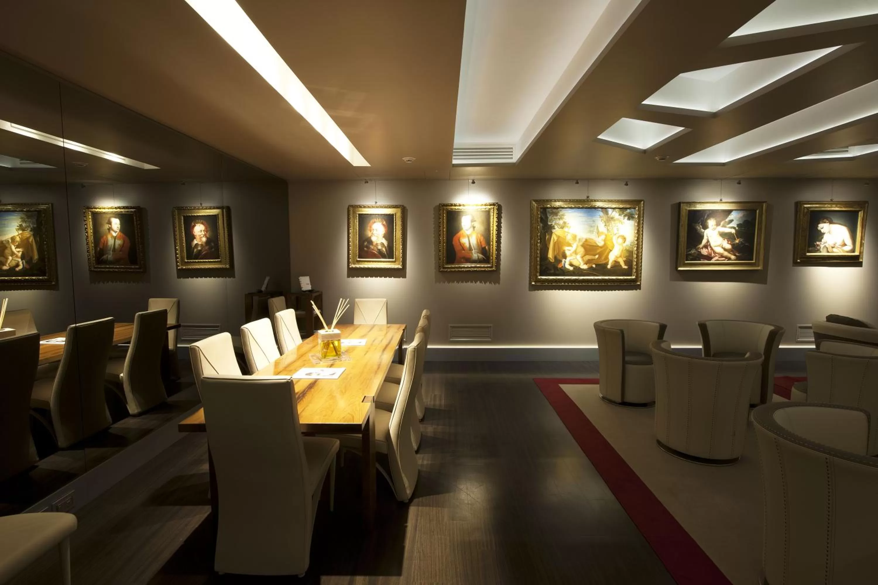 Business facilities in Harry's Bar Trevi Hotel & Restaurant