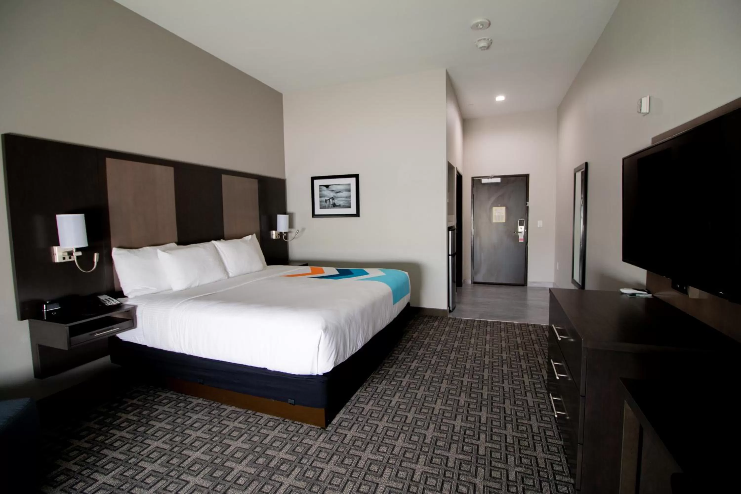 Photo of the whole room, Bed in HOTEL PRYOR