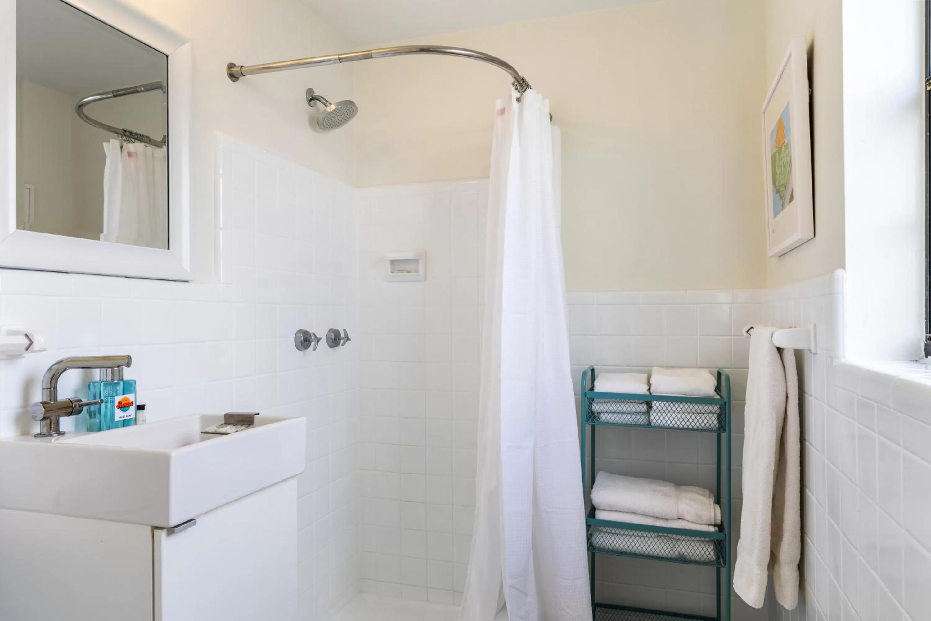 Bathroom in Sunset Inn and Cottages