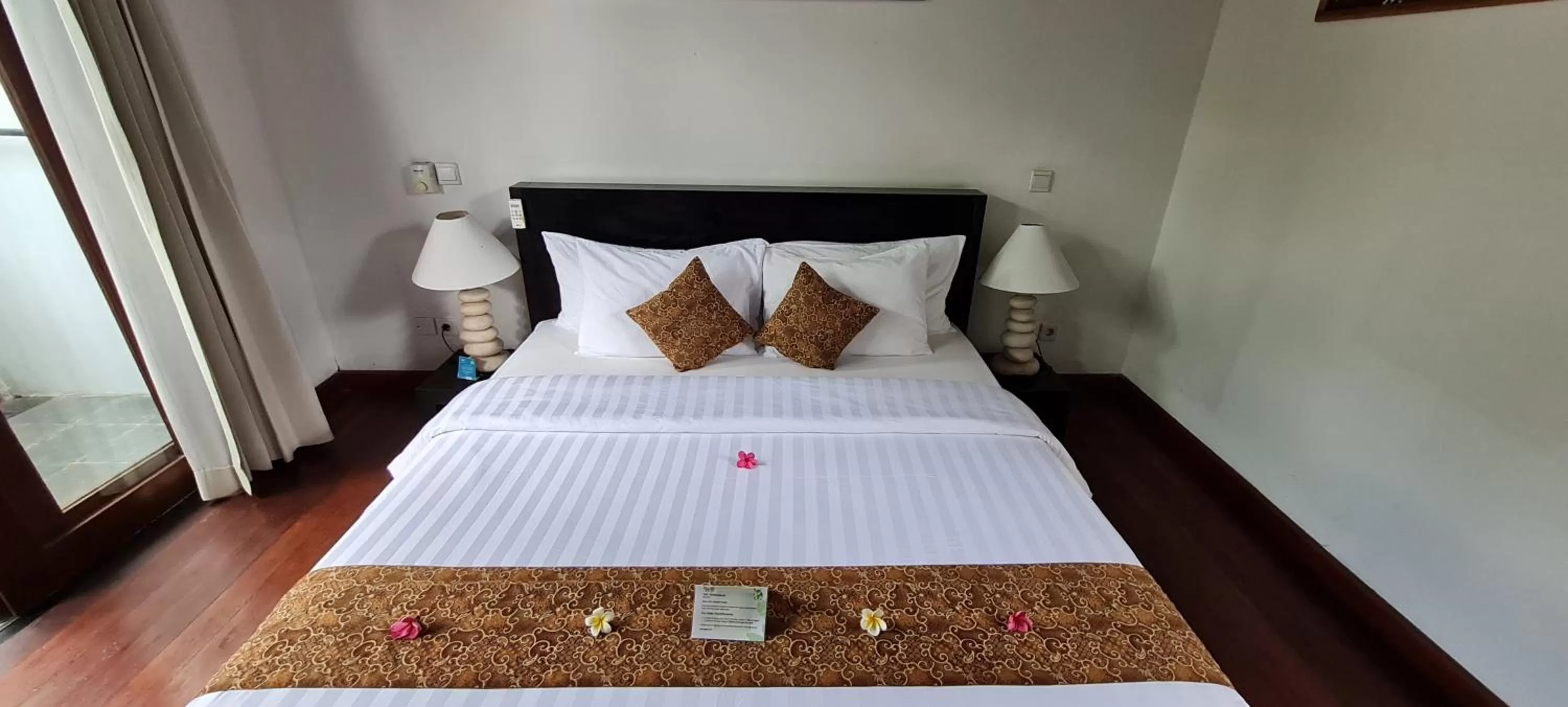 Bedroom, Bed in The Trawangan Resort