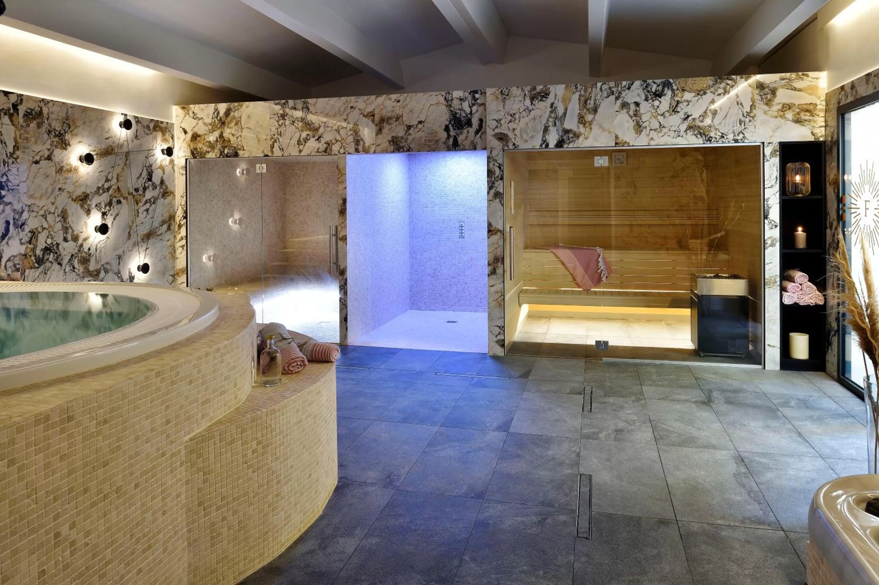 Sauna in Hôtel Fesch & Spa