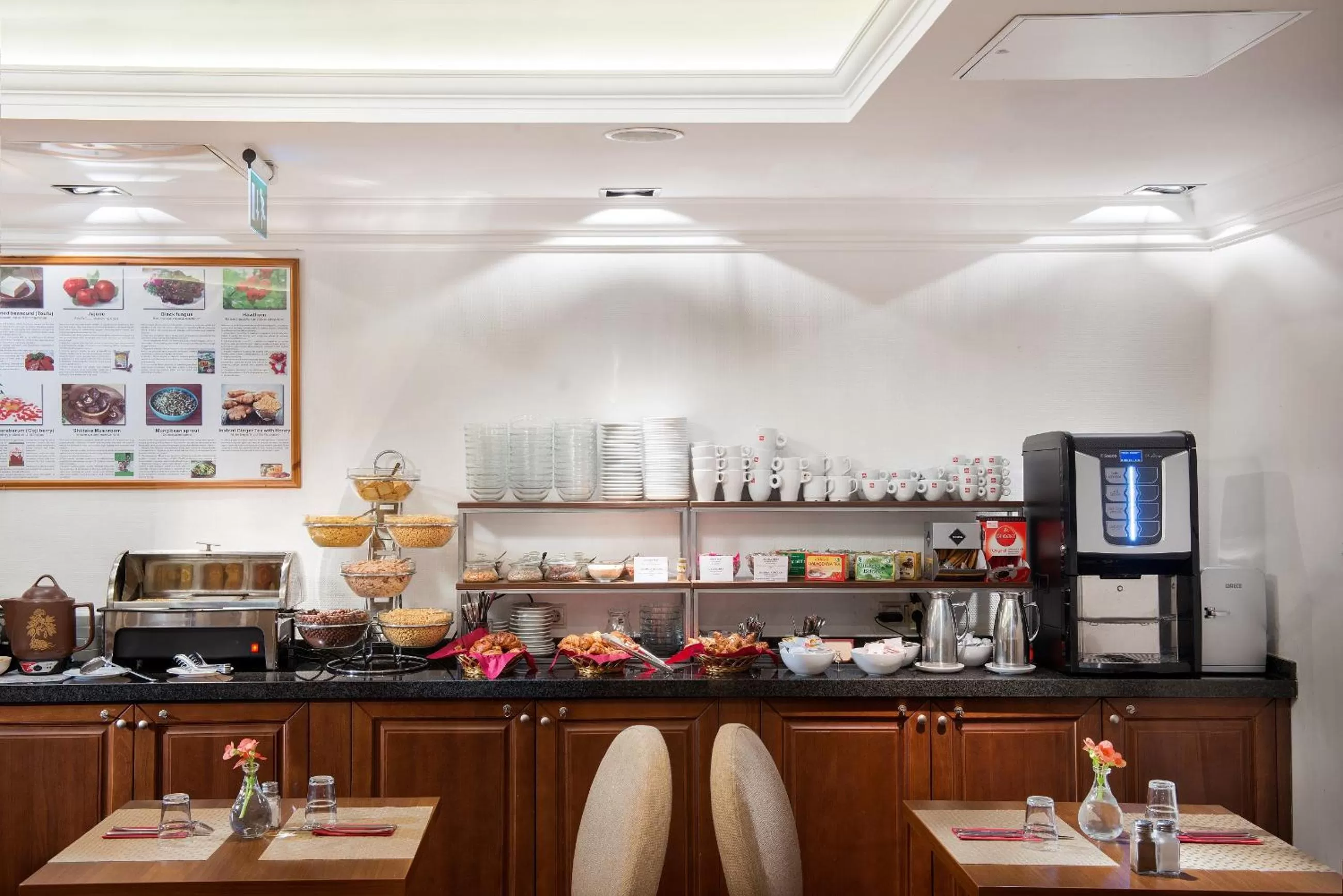 Food and drinks in Mirage Medic Hotel