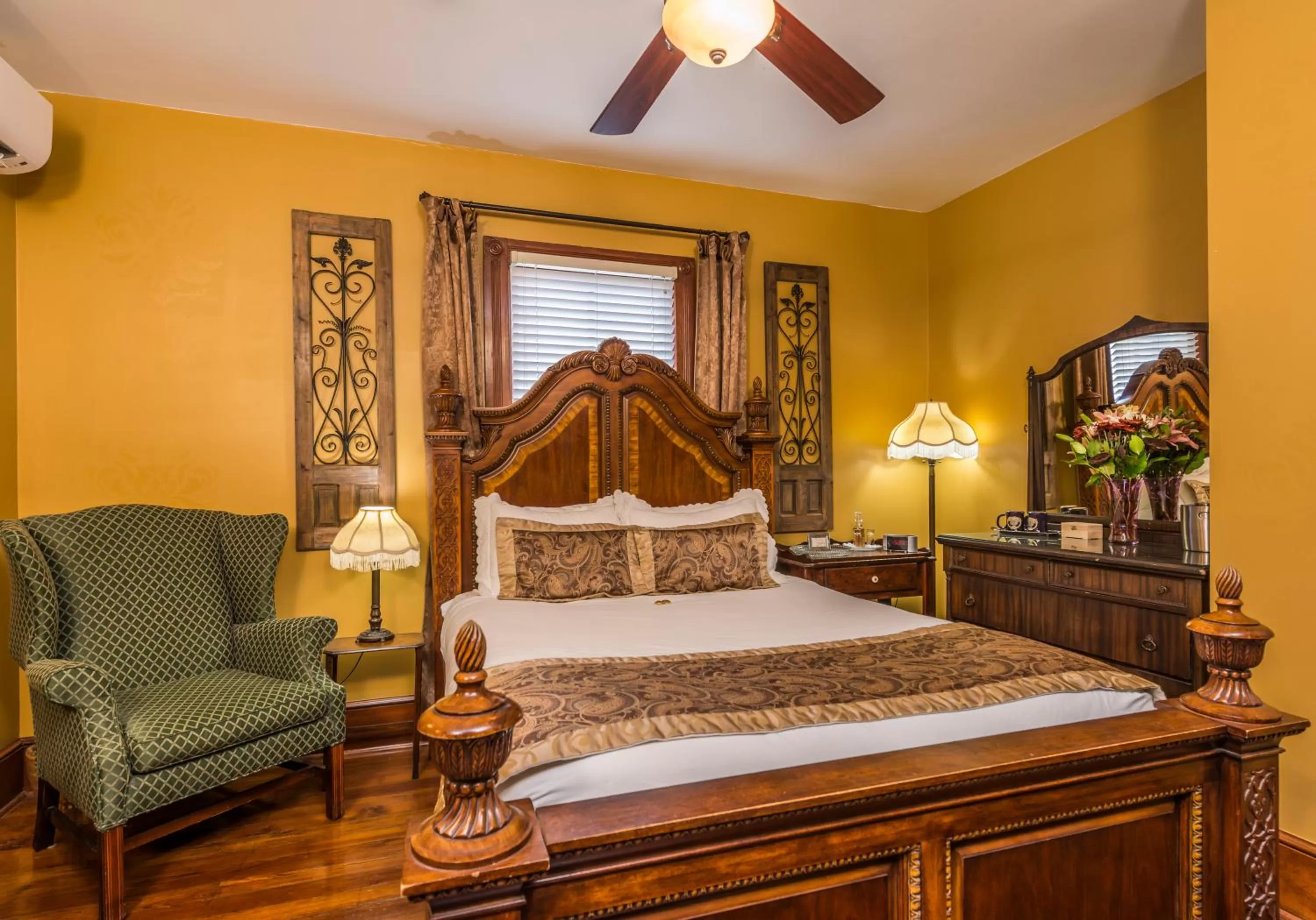 Bedroom, Bed in Carriage Way Inn Bed & Breakfast Adults Only - 21 years old and up