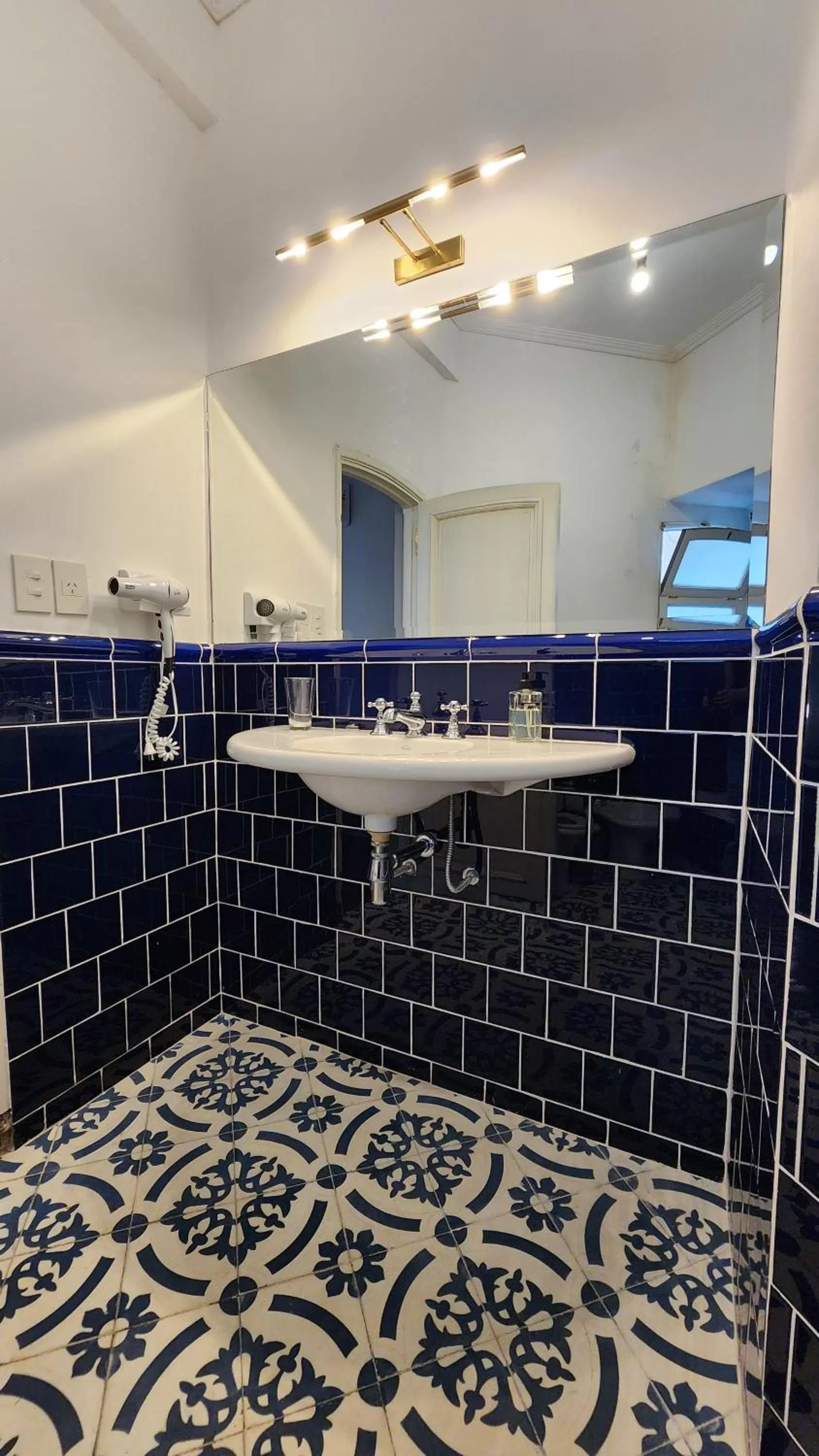 El Cerquero, Casa de Huéspedes