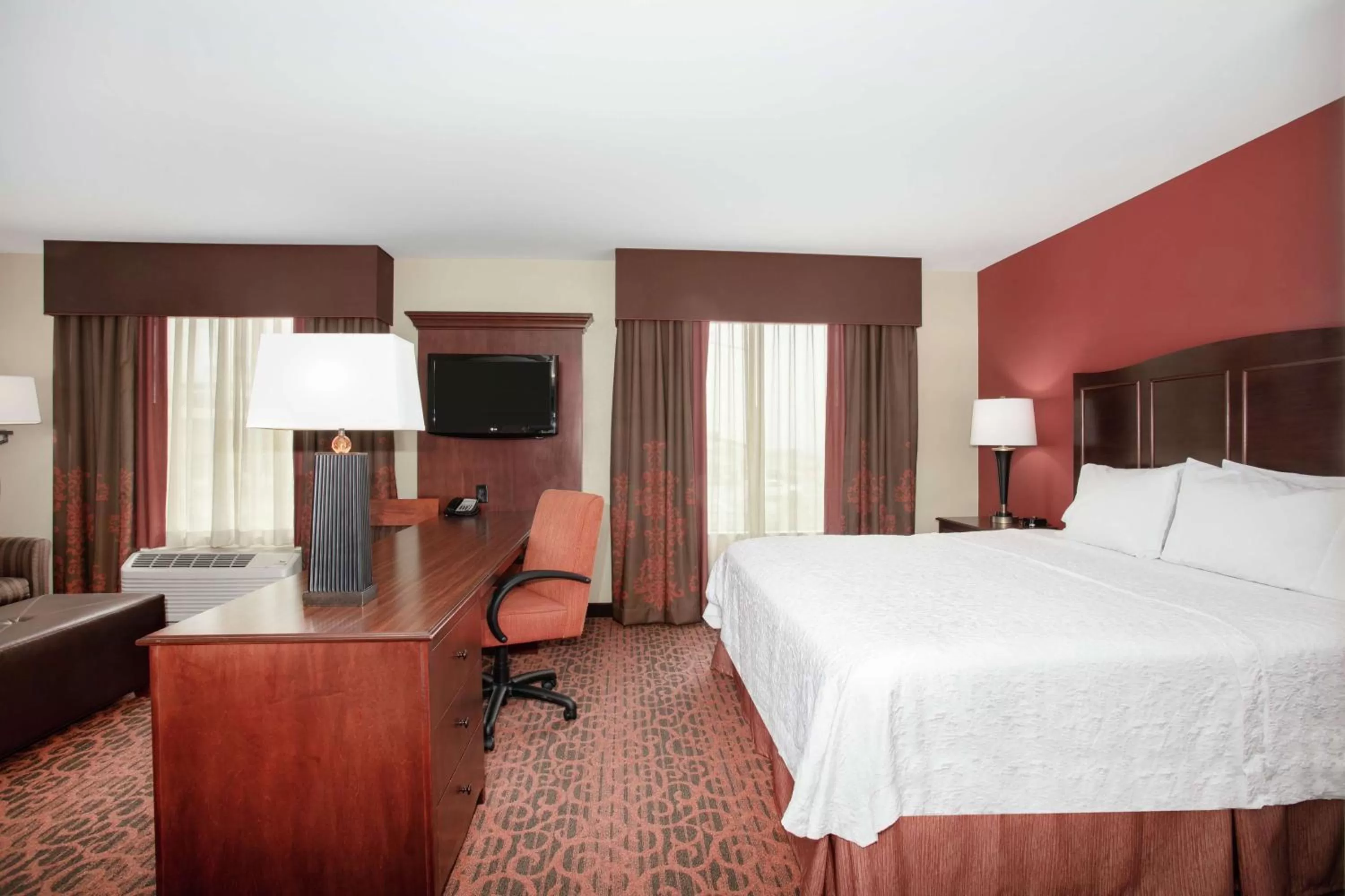 Bedroom, Bed in Hampton Inn and Suites Denver/South-RidgeGate