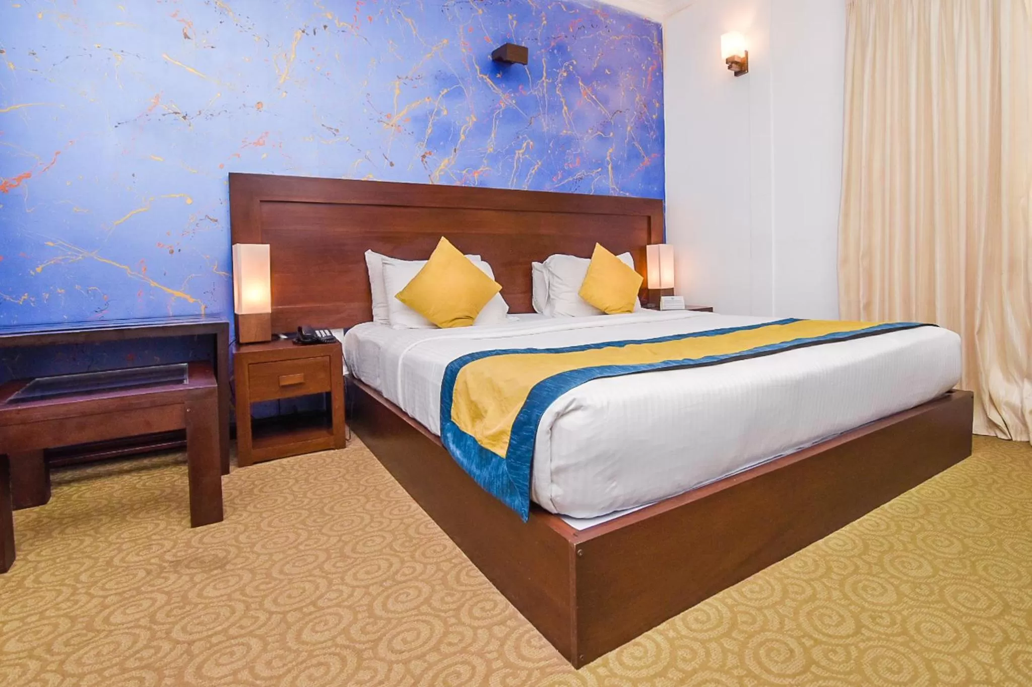 Photo of the whole room, Bed in Ceylon City Hotel,Colombo