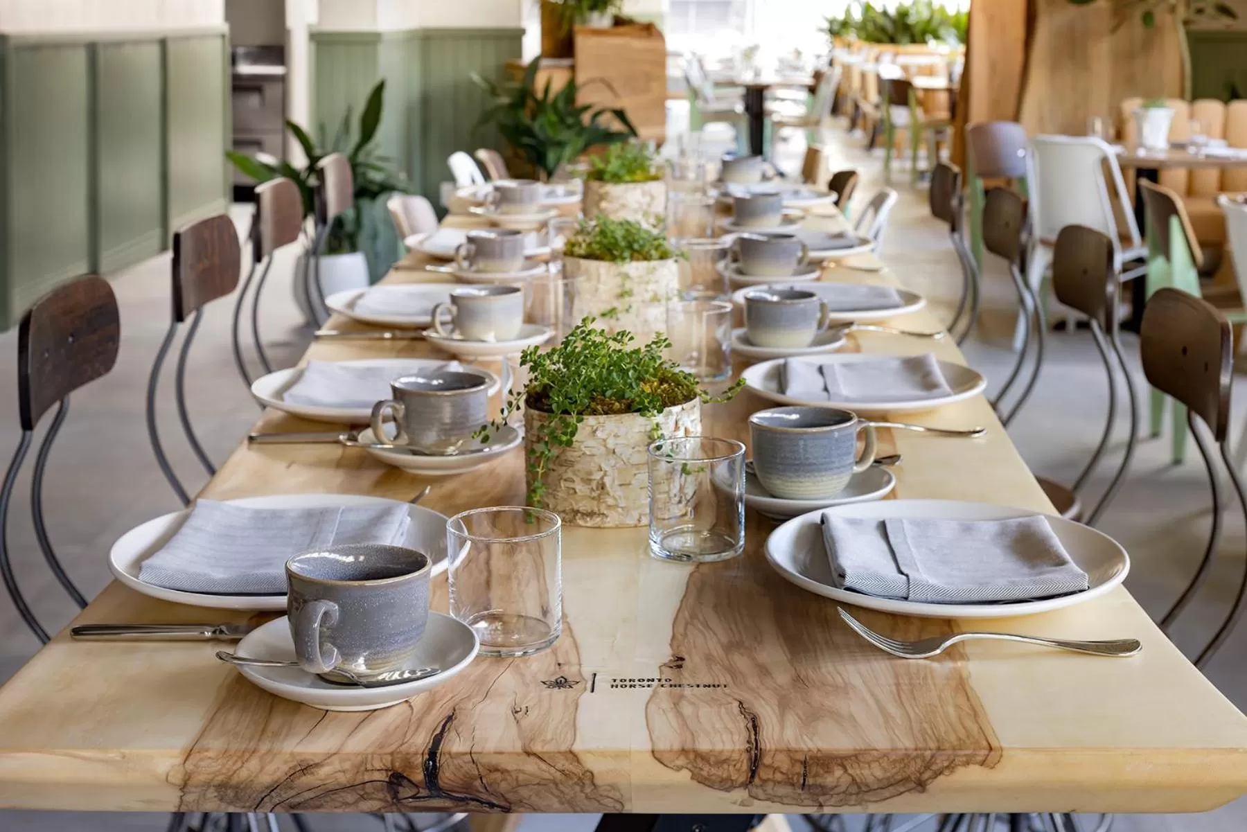 Restaurant/places to eat in 1 Hotel Toronto