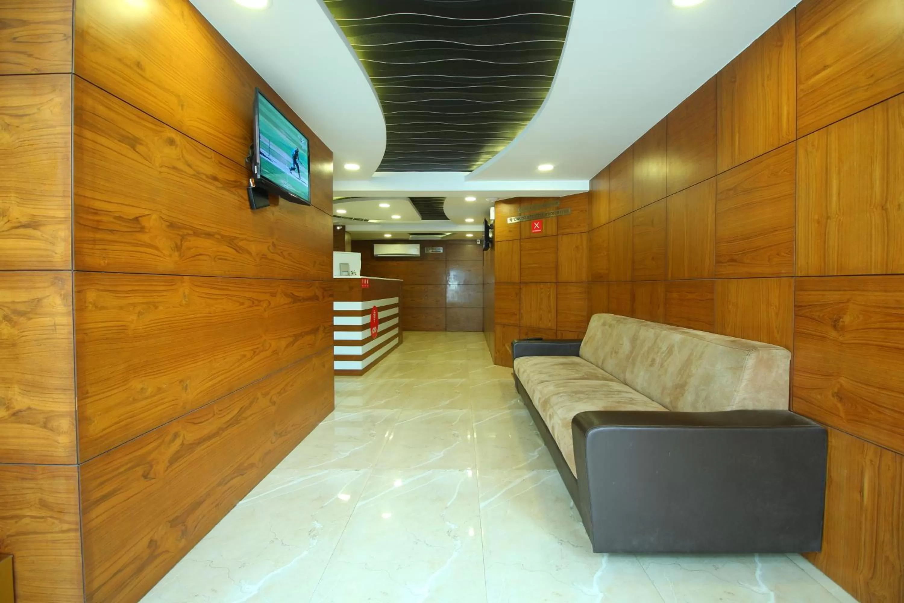 Facade/entrance, Lobby/Reception in The Pacific Hotel