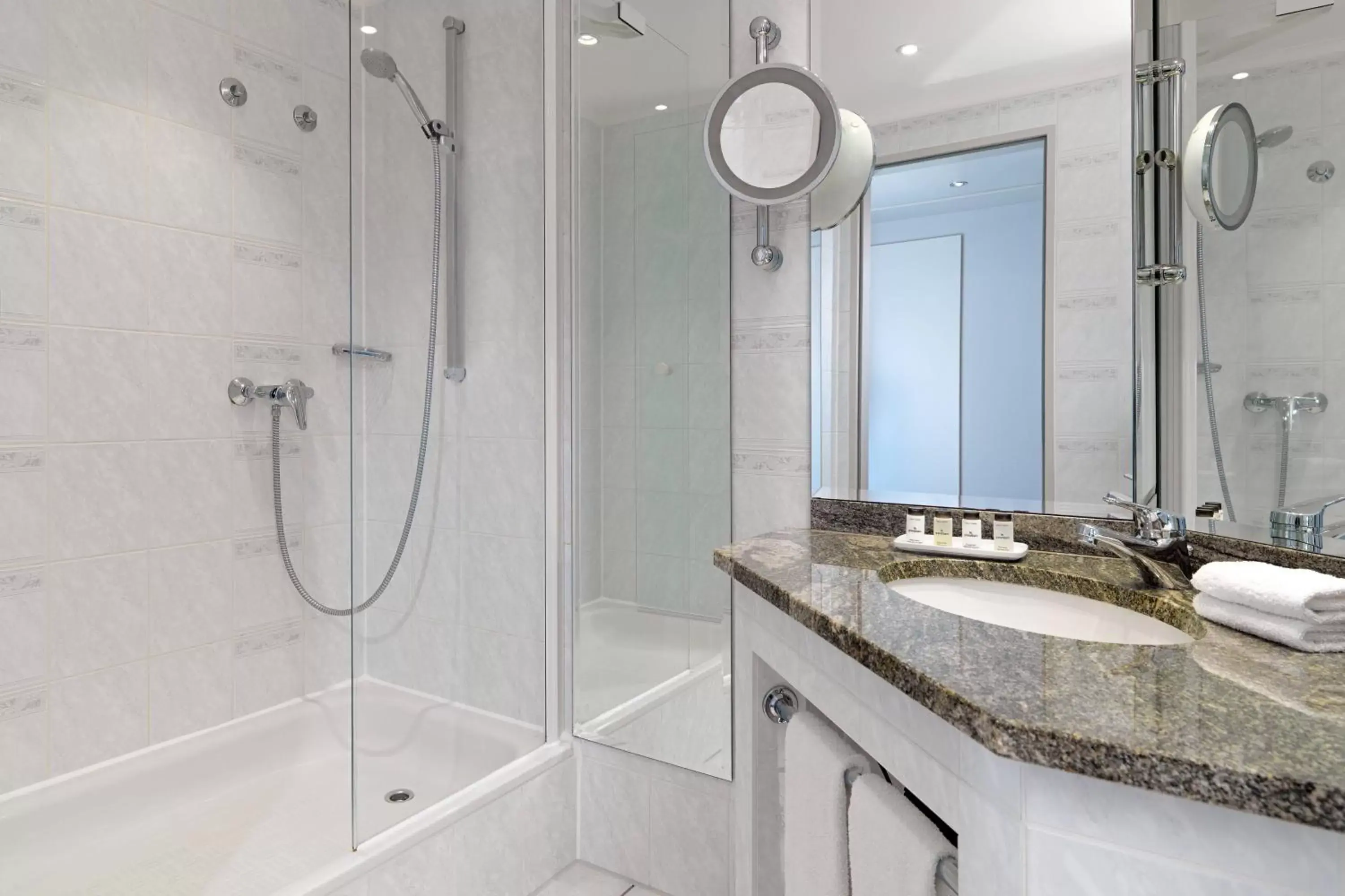 Classic Twin Room in Sheraton Offenbach Hotel Classic Twin Room in Sheraton Offenbach Hotel